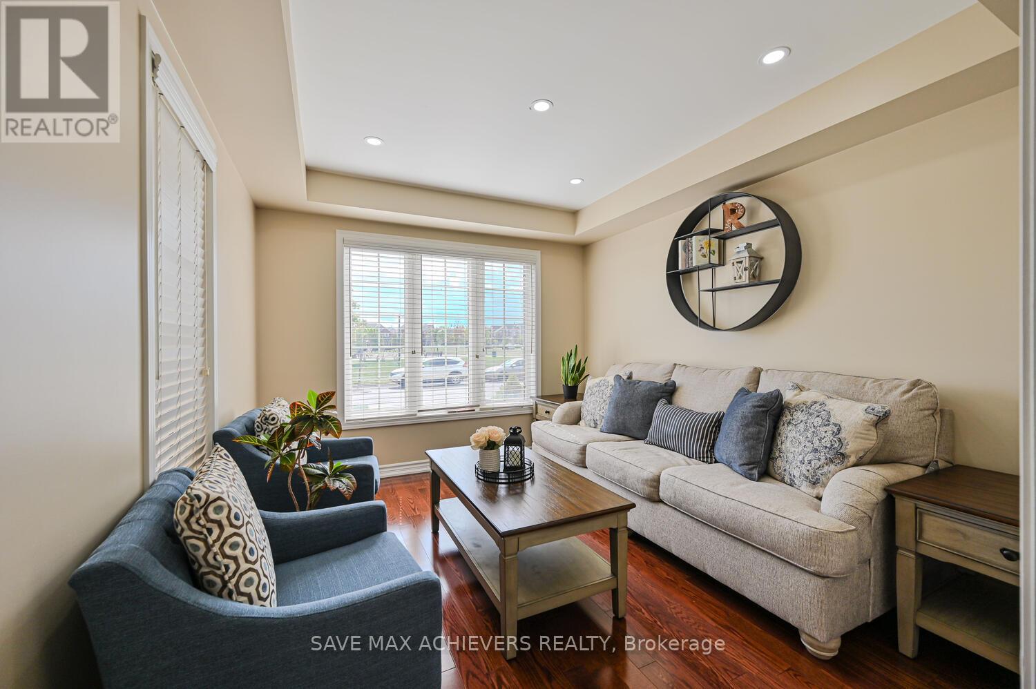 37 Bloom Drive, Brampton (Bram East), Ontario  L6P 3C3 - Photo 11 - W12388425