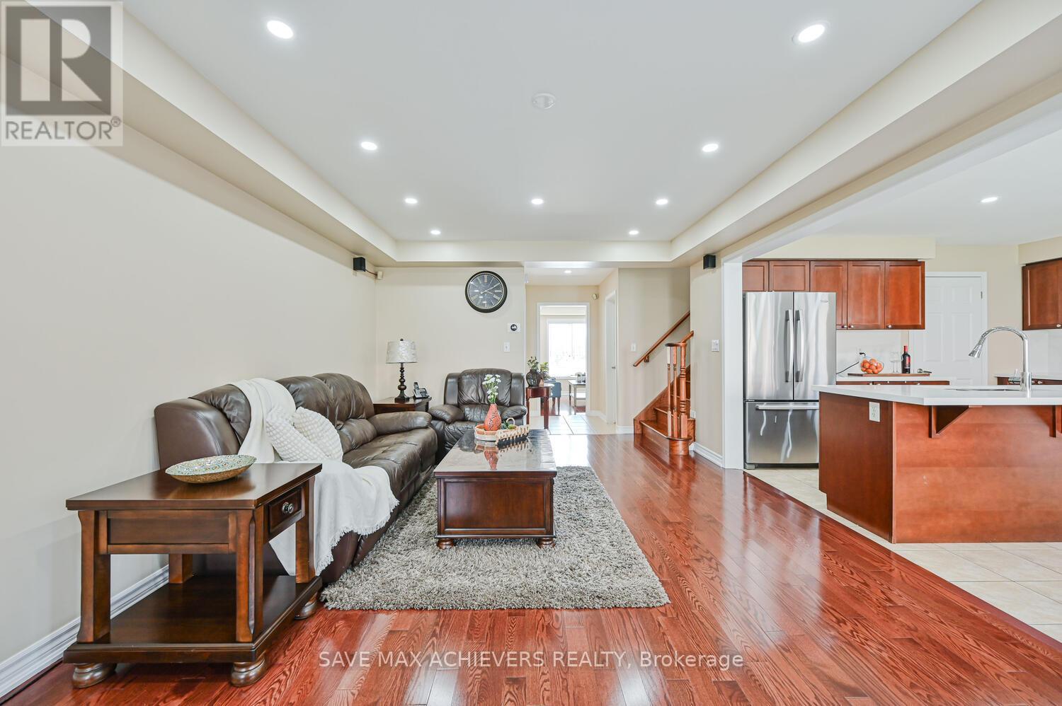 37 Bloom Drive, Brampton (Bram East), Ontario  L6P 3C3 - Photo 15 - W12388425