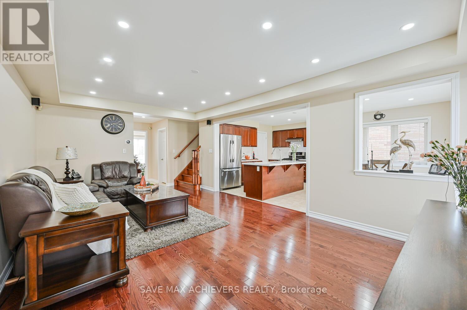 37 Bloom Drive, Brampton (Bram East), Ontario  L6P 3C3 - Photo 17 - W12388425