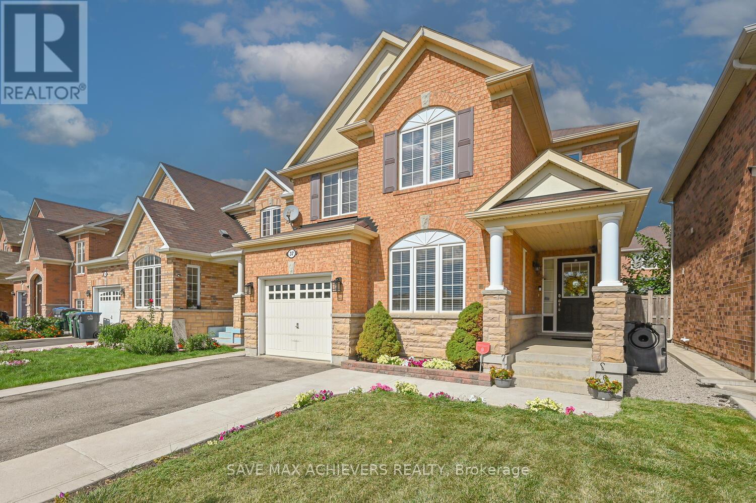 37 Bloom Drive, Brampton (Bram East), Ontario  L6P 3C3 - Photo 2 - W12388425