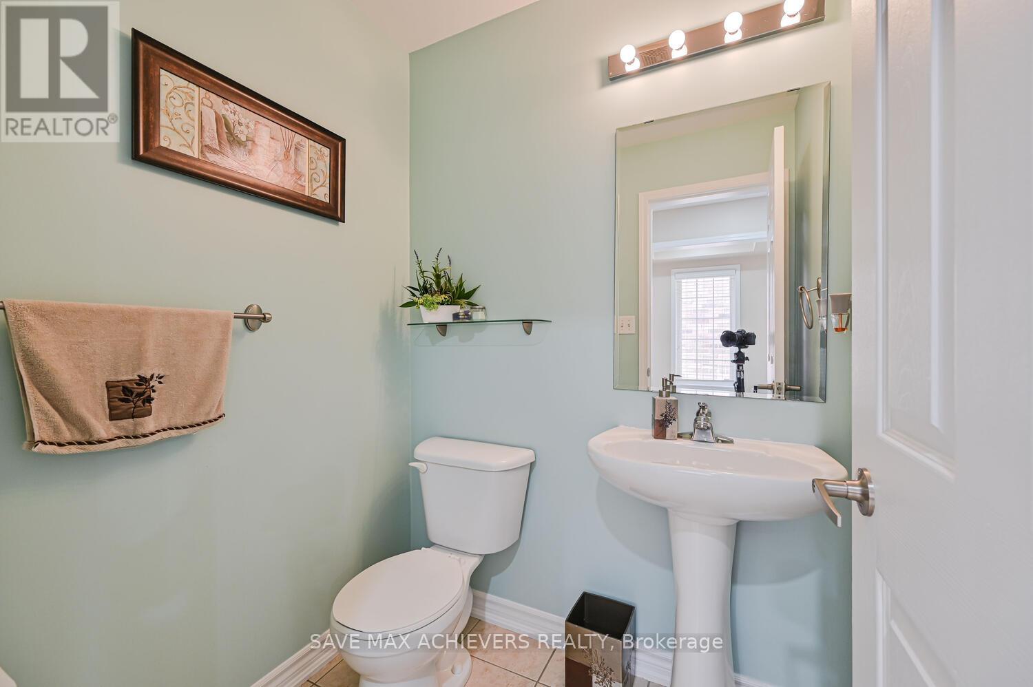37 Bloom Drive, Brampton (Bram East), Ontario  L6P 3C3 - Photo 25 - W12388425