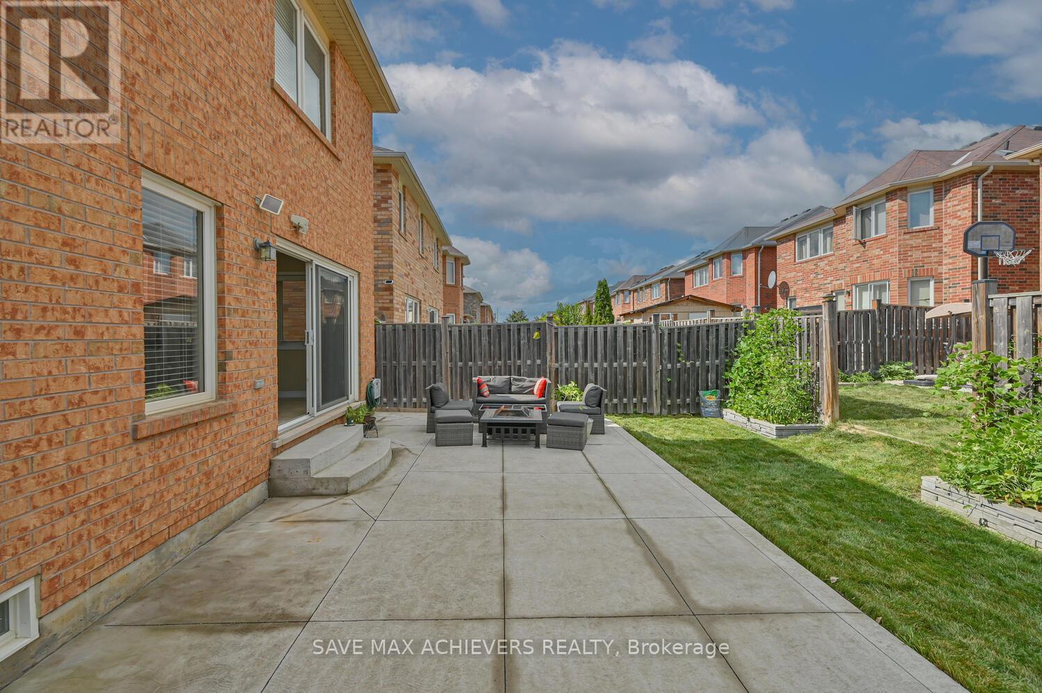 37 Bloom Drive, Brampton (Bram East), Ontario  L6P 3C3 - Photo 44 - W12388425