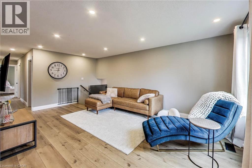 Property at 9 BROOKS Circle image 5