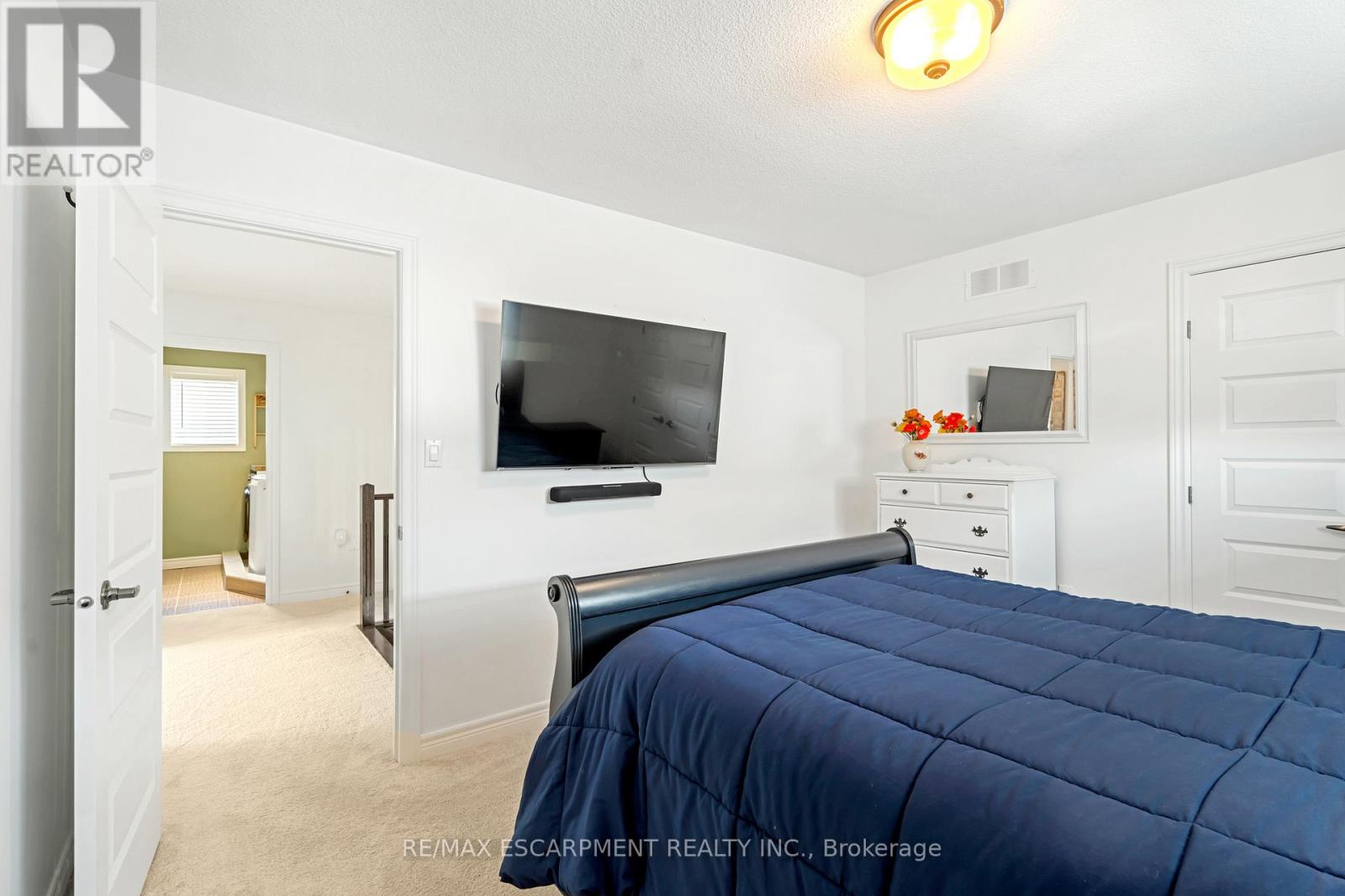 60 Garinger Crescent, Hamilton (Binbrook), Ontario  L0R 1C0 - Photo 22 - X12388343