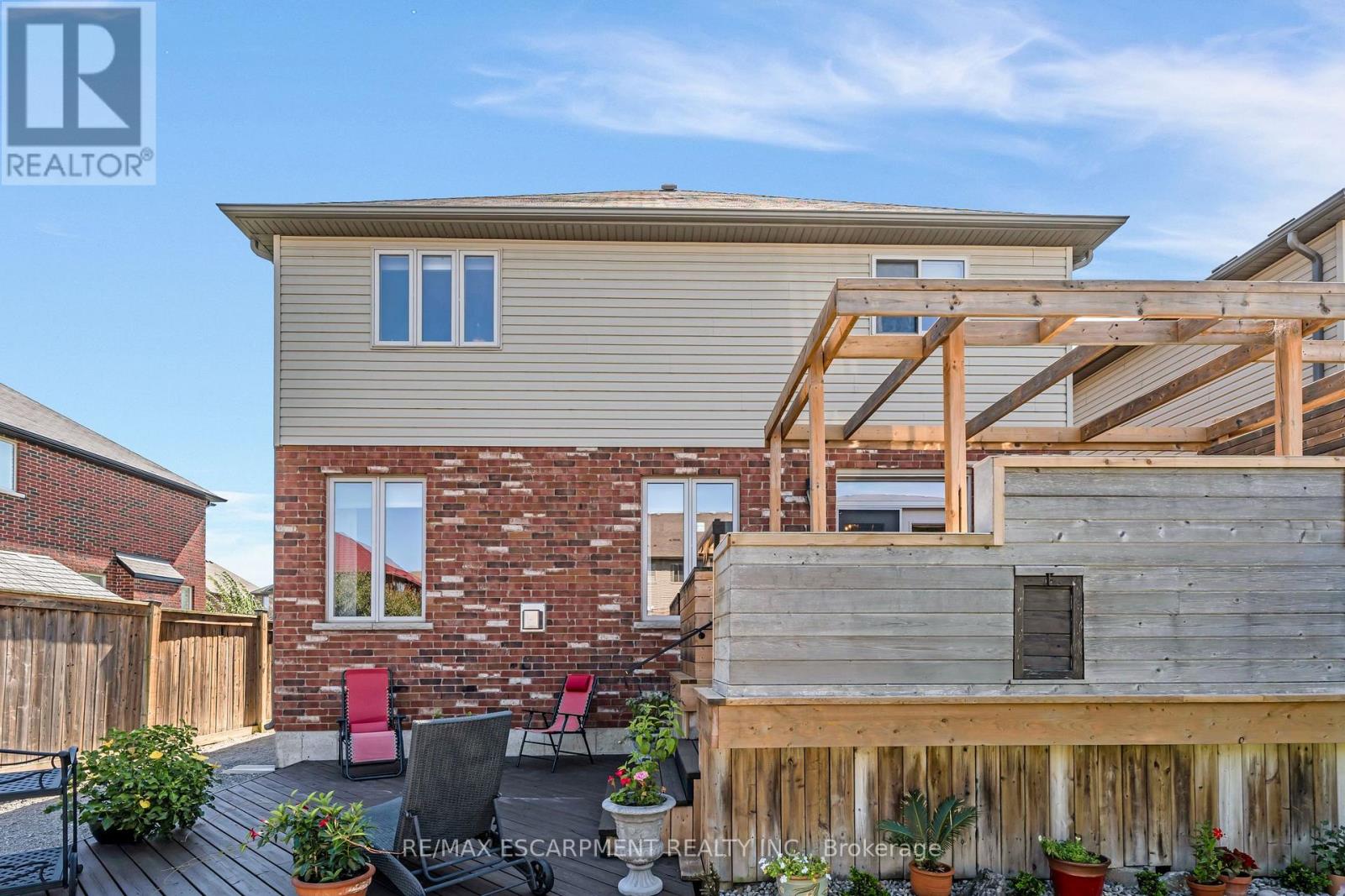 60 Garinger Crescent, Hamilton (Binbrook), Ontario  L0R 1C0 - Photo 44 - X12388343