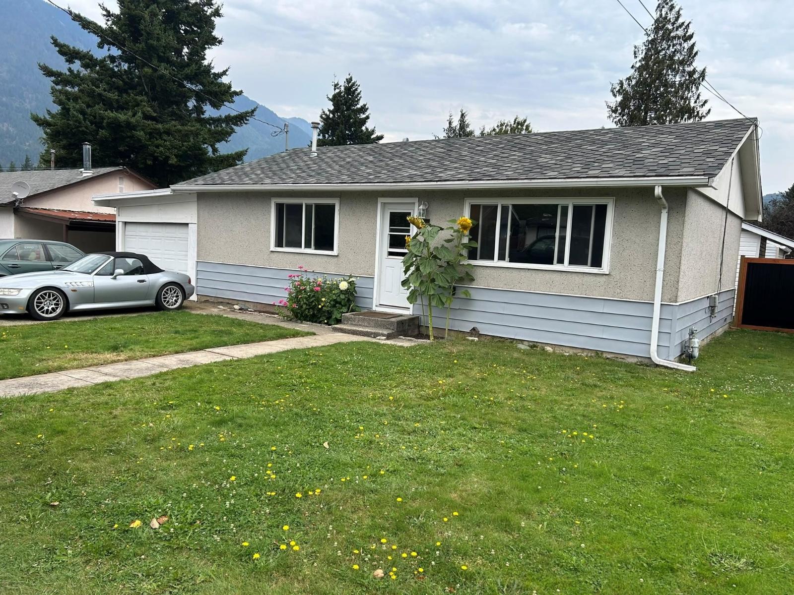 567 THACKER AVENUE|Hope, Hope, British Columbia