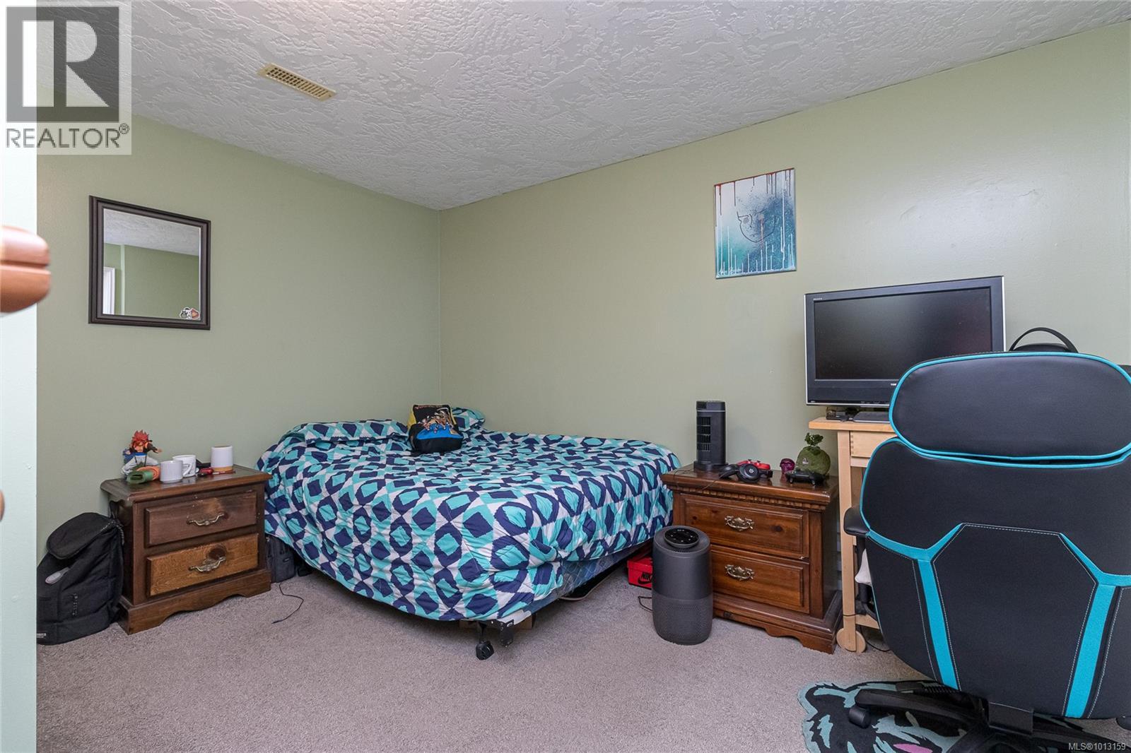 Property at 1211 Burnside Rd W image 2