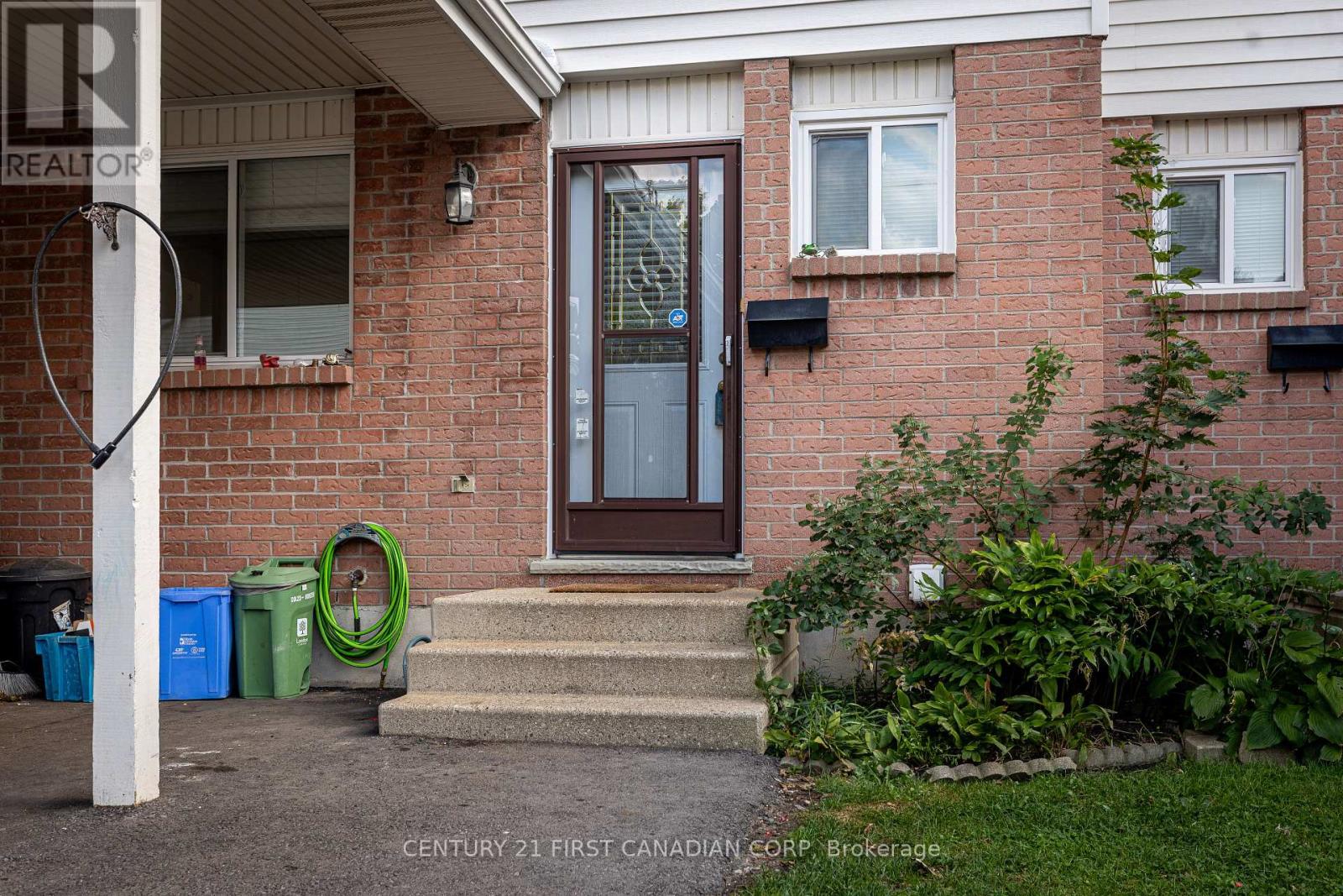54 - 1318 Highbury Avenue, London East, Ontario  N5Y 5E5 - Photo 1 - X12388701