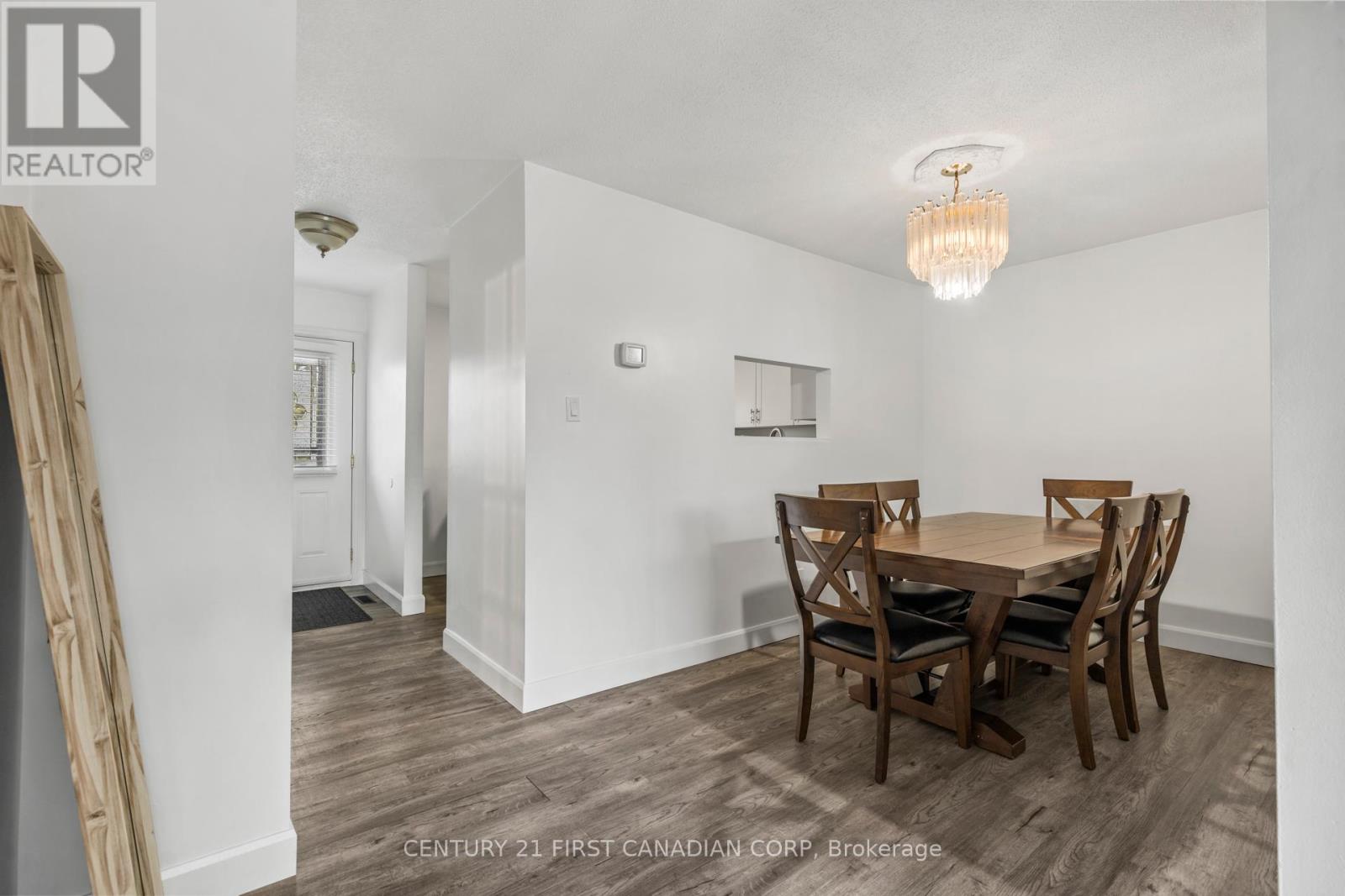 54 - 1318 Highbury Avenue, London East, Ontario  N5Y 5E5 - Photo 5 - X12388701