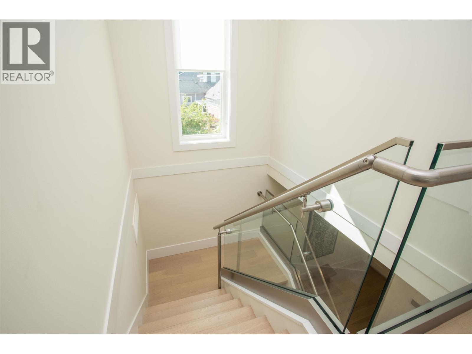 341 E 13th Street, North Vancouver, British Columbia  V7L 2L8 - Photo 19 - R3044620
