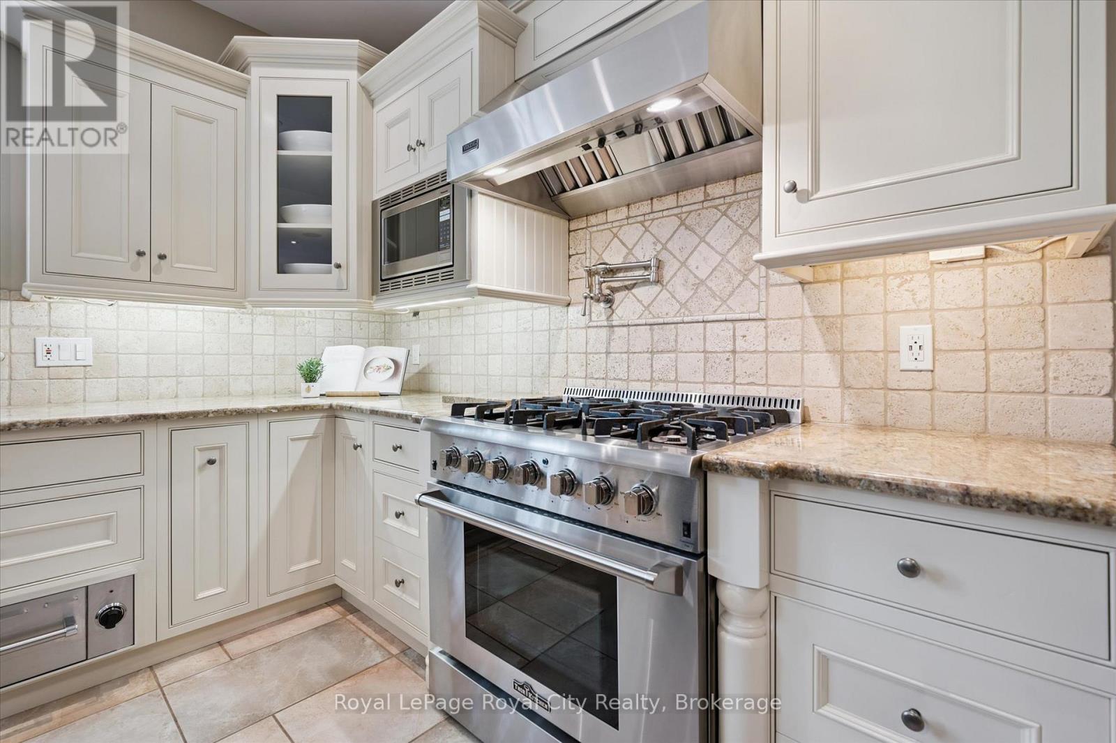 66 Grange Street, Guelph, Ontario  N1E 2V2 - Photo 14 - X12388650