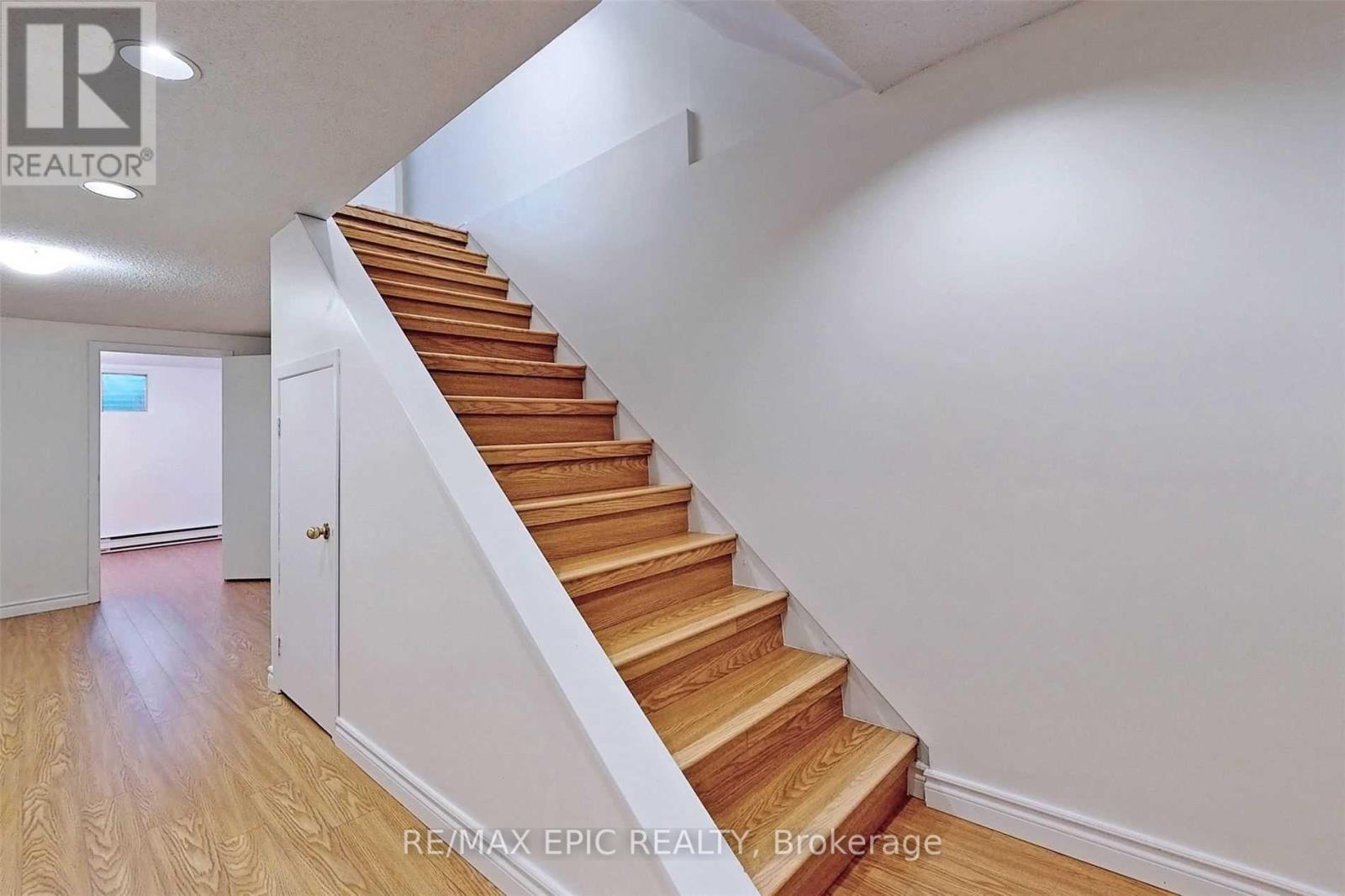 120 Woody Vine Way, Toronto, Ontario  M2J 4H6 - Photo 11 - C12388443