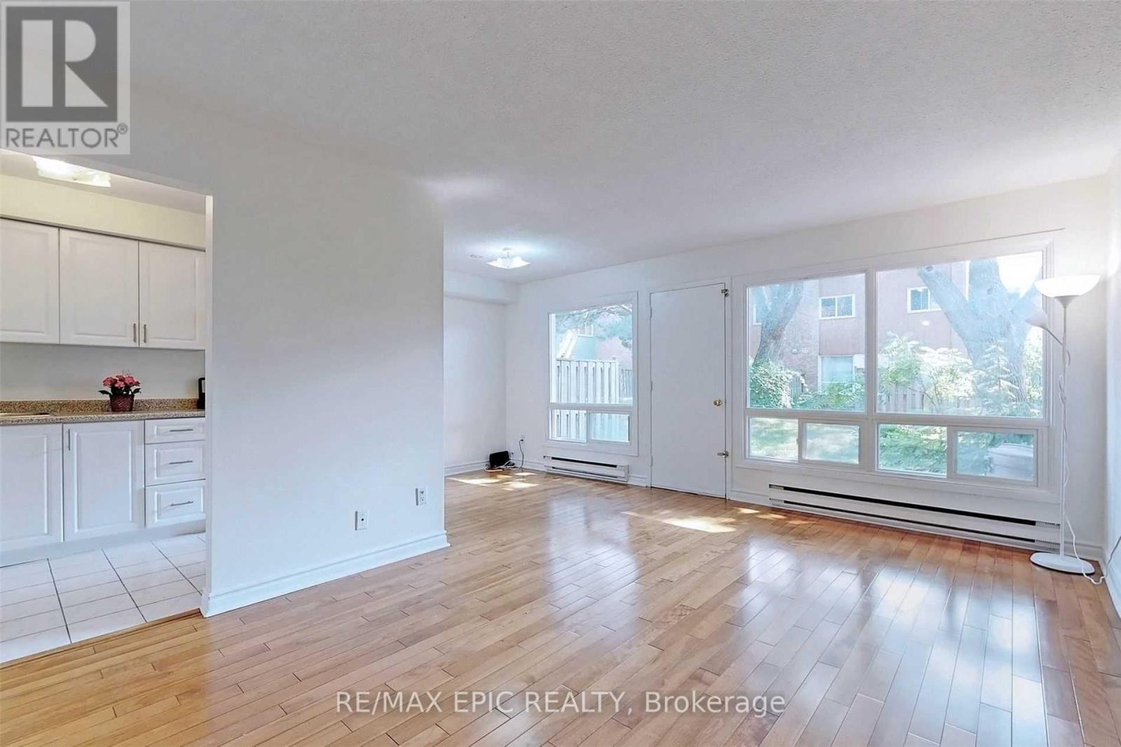 120 Woody Vine Way, Toronto, Ontario  M2J 4H6 - Photo 2 - C12388443