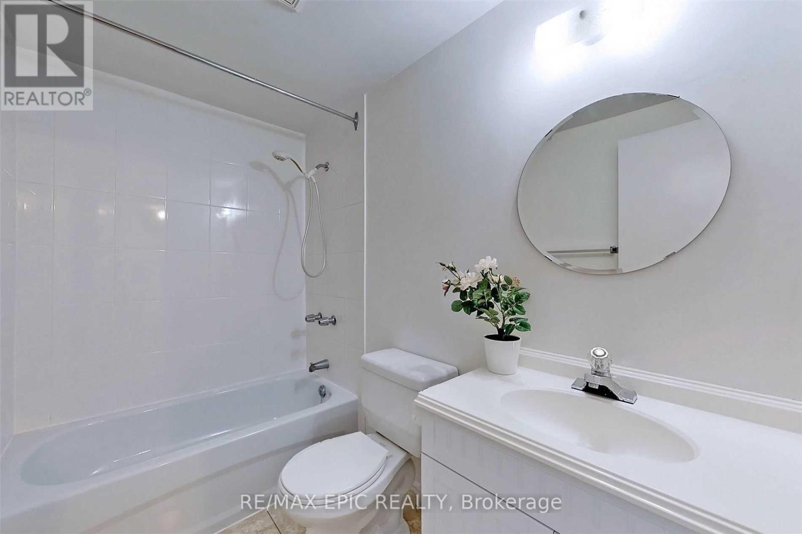 120 Woody Vine Way, Toronto, Ontario  M2J 4H6 - Photo 8 - C12388443