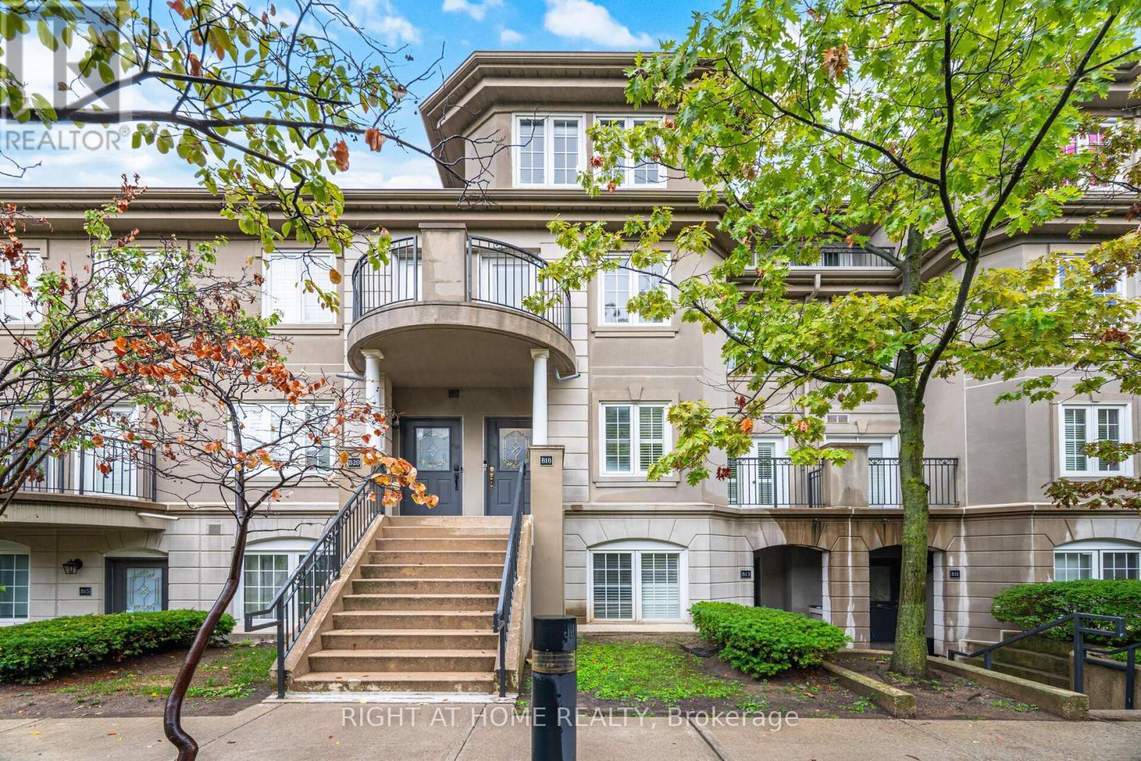 B18 - 108 Finch Ave W Avenue, Toronto (Newtonbrook West), Ontario  M2N 6W6 - Photo 1 - C12388476