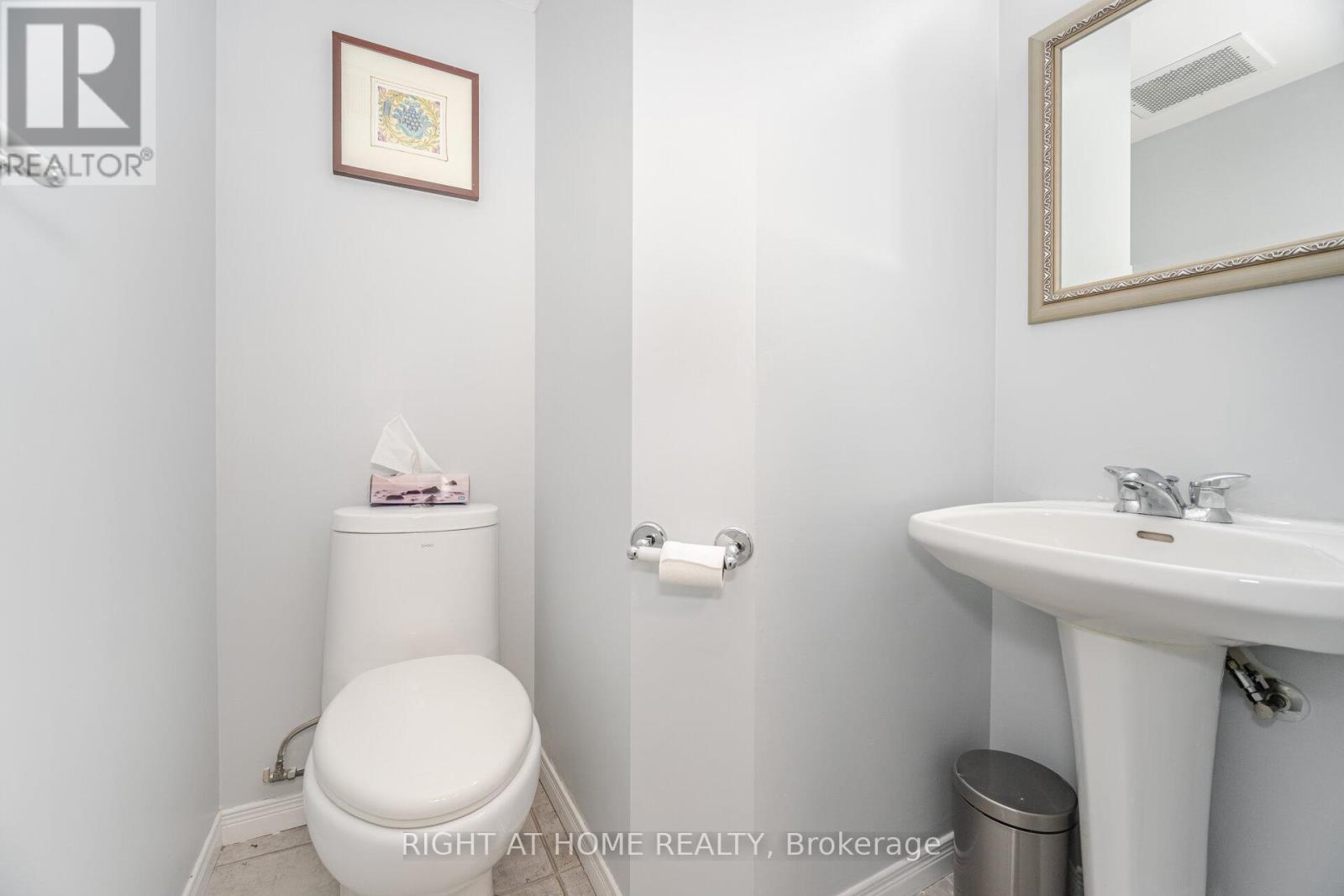B18 - 108 Finch Ave W Avenue, Toronto (Newtonbrook West), Ontario  M2N 6W6 - Photo 13 - C12388476