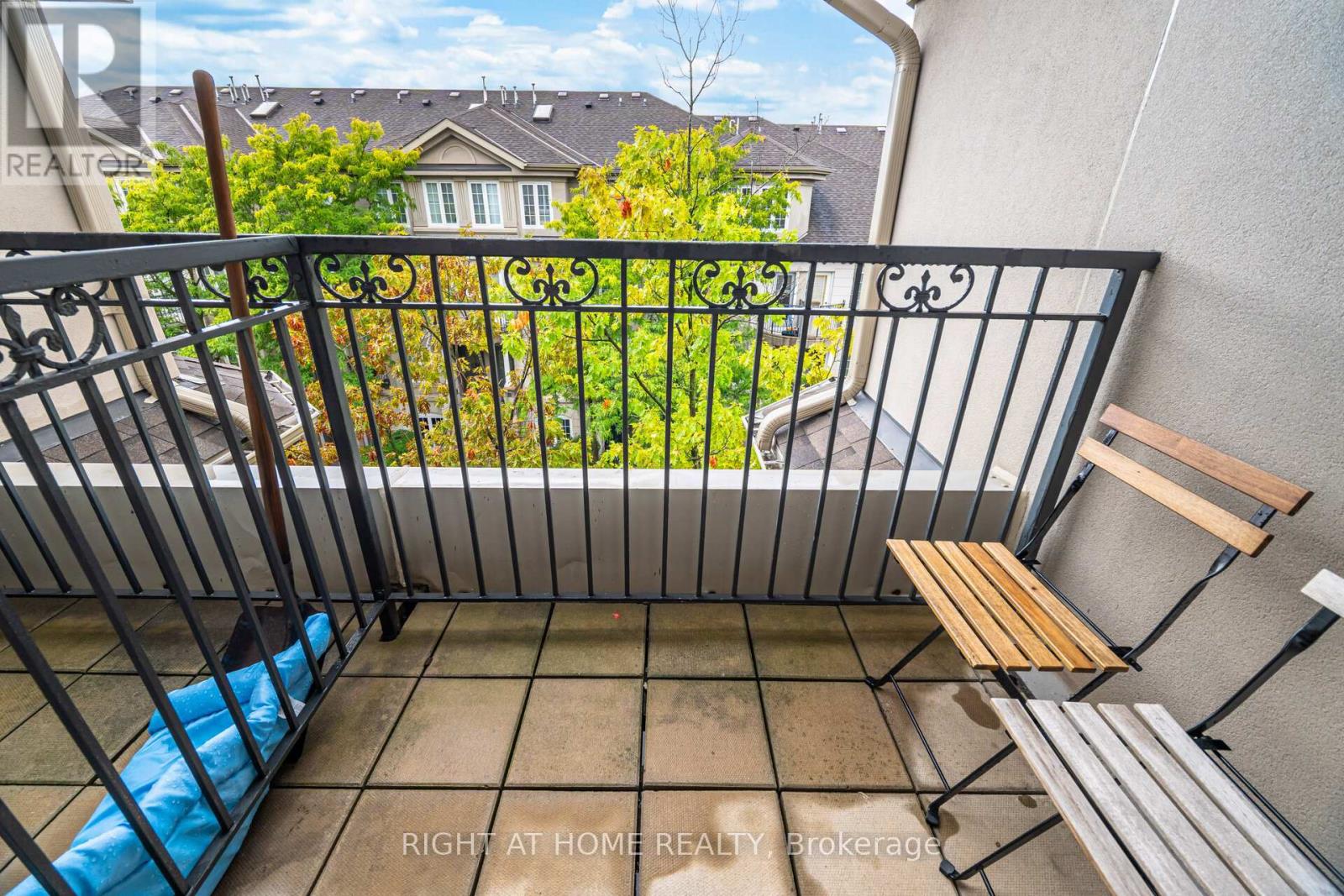 B18 - 108 Finch Ave W Avenue, Toronto (Newtonbrook West), Ontario  M2N 6W6 - Photo 20 - C12388476