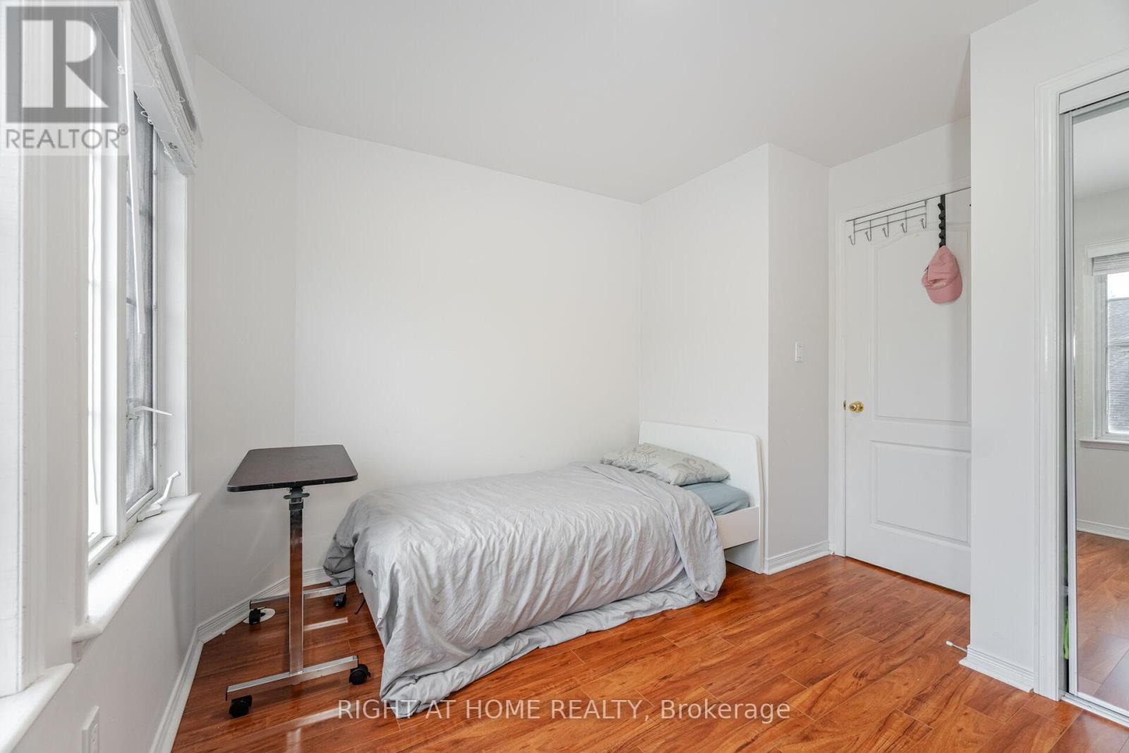B18 - 108 Finch Ave W Avenue, Toronto (Newtonbrook West), Ontario  M2N 6W6 - Photo 22 - C12388476