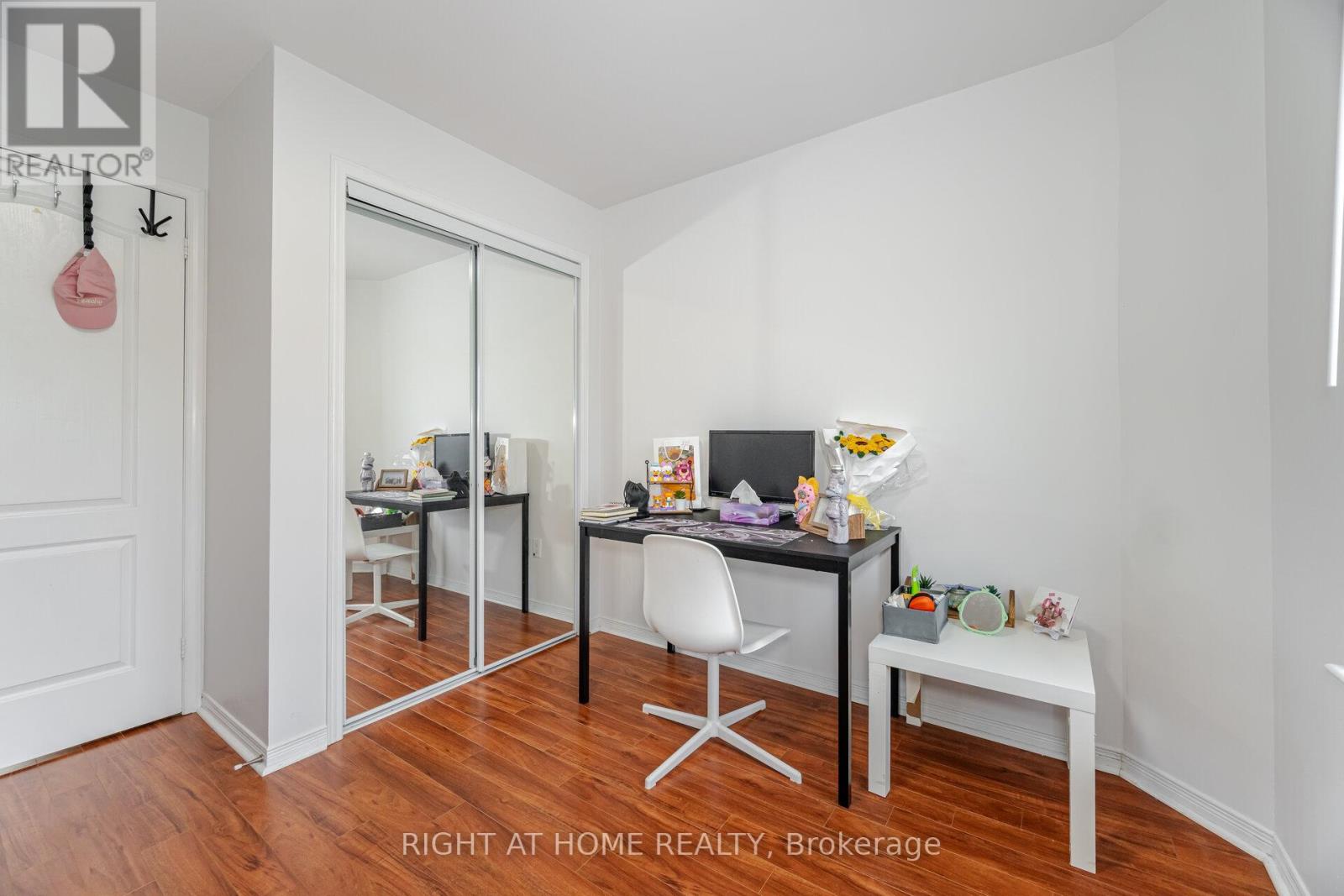 B18 - 108 Finch Ave W Avenue, Toronto (Newtonbrook West), Ontario  M2N 6W6 - Photo 23 - C12388476