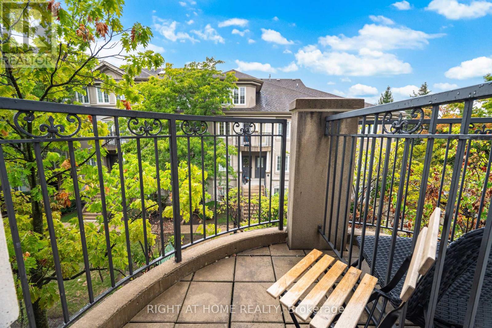 B18 - 108 Finch Ave W Avenue, Toronto (Newtonbrook West), Ontario  M2N 6W6 - Photo 37 - C12388476