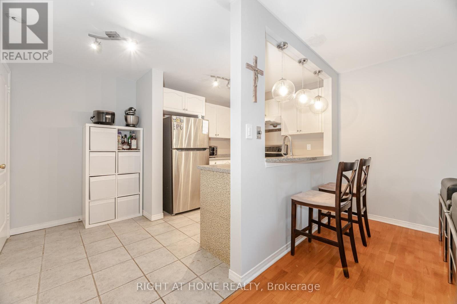 B18 - 108 Finch Ave W Avenue, Toronto (Newtonbrook West), Ontario  M2N 6W6 - Photo 8 - C12388476