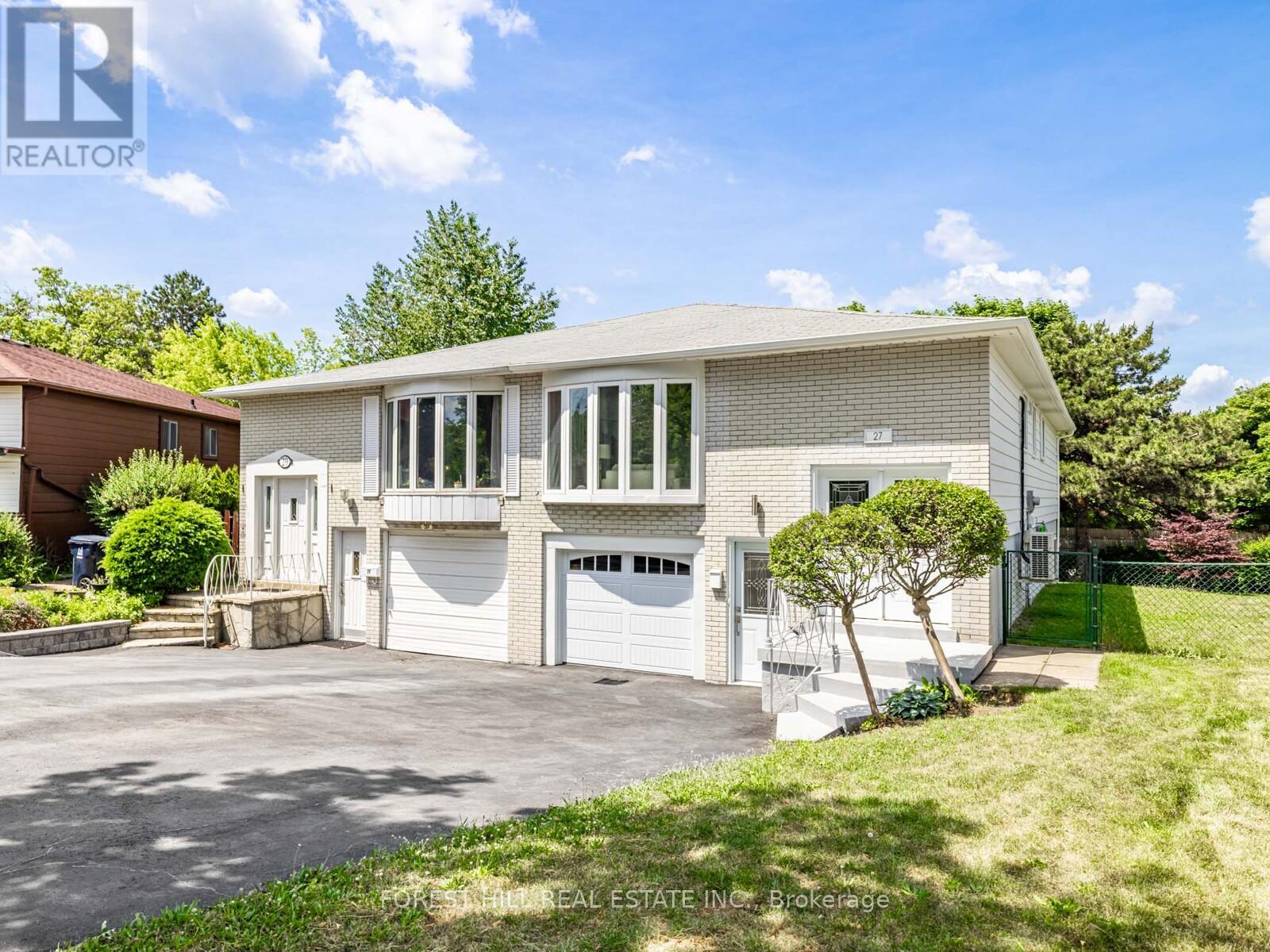 27 APACHE TRAIL, Toronto, Ontario