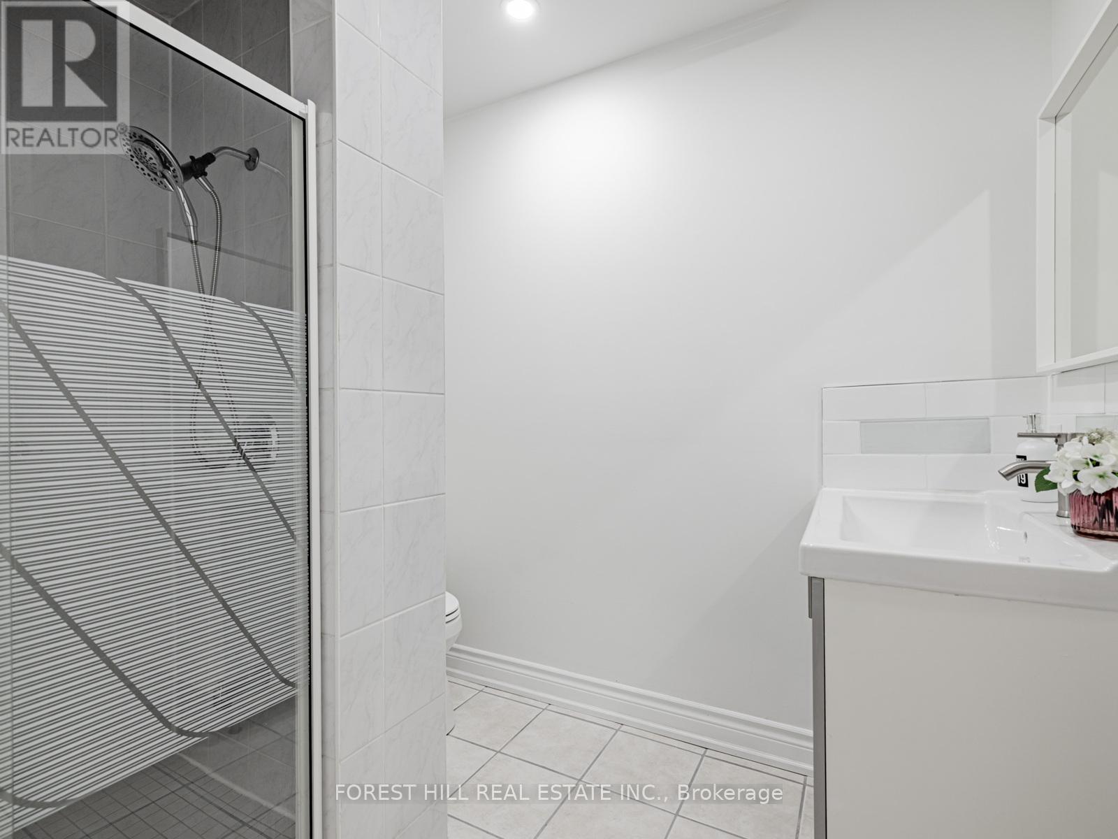 27 Apache Trail, Toronto (Pleasant View), Ontario  M2H 2H7 - Photo 18 - C12388589
