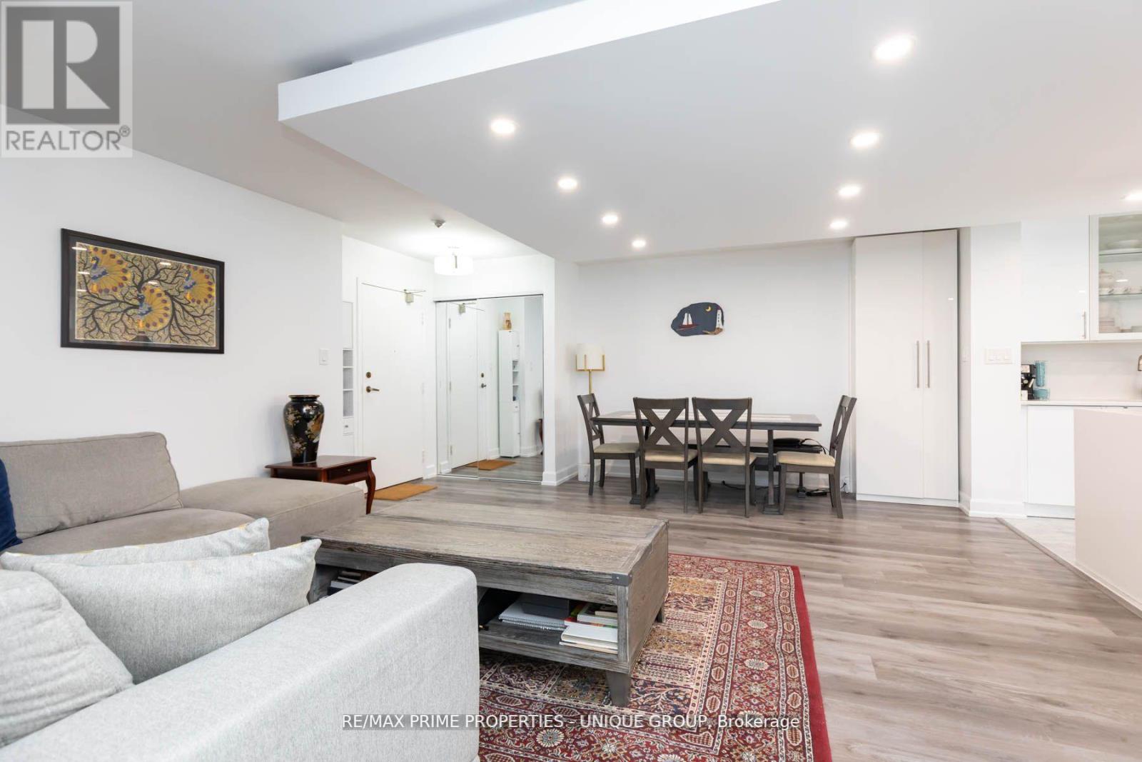 903 - 633 Bay Street, Toronto, Ontario  M5G 2G4 - Photo 4 - C12388607