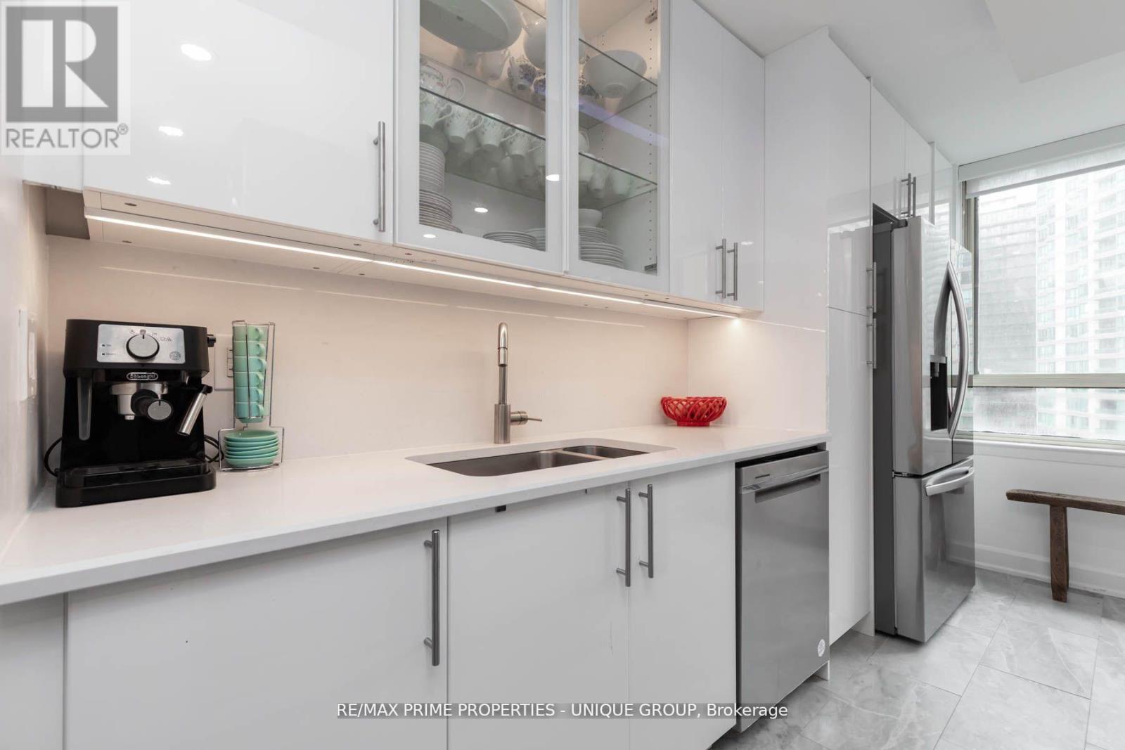 903 - 633 Bay Street, Toronto, Ontario  M5G 2G4 - Photo 7 - C12388607