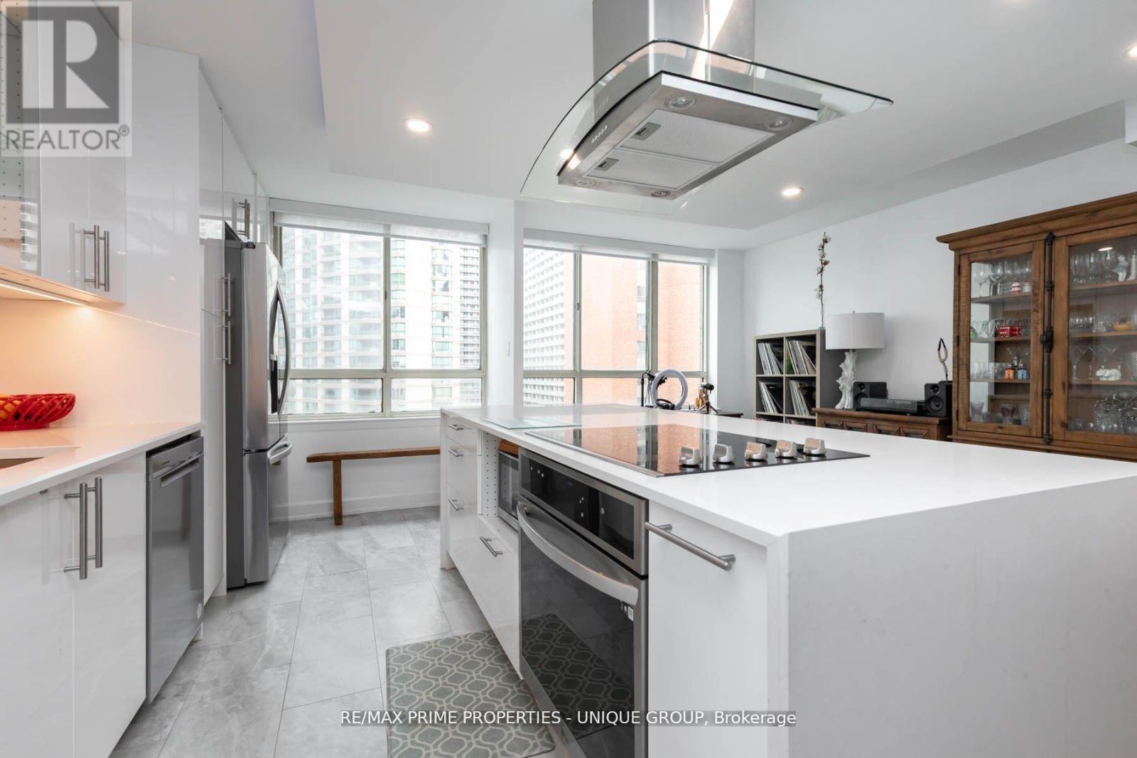 903 - 633 Bay Street, Toronto, Ontario  M5G 2G4 - Photo 8 - C12388607