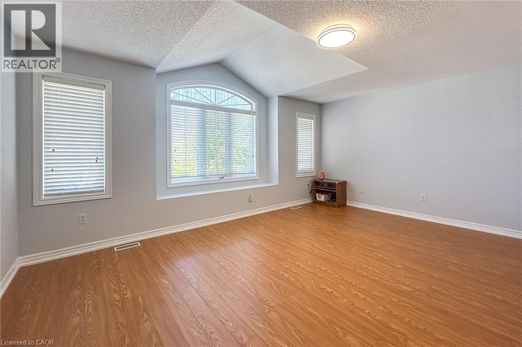 172 Lorenzo Drive, Hamilton, Ontario  L9A 0A2 - Photo 3 - 40767103