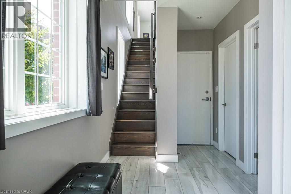 96 Augusta Street, Hamilton, Ontario  L8N 1R2 - Photo 4 - 40767012
