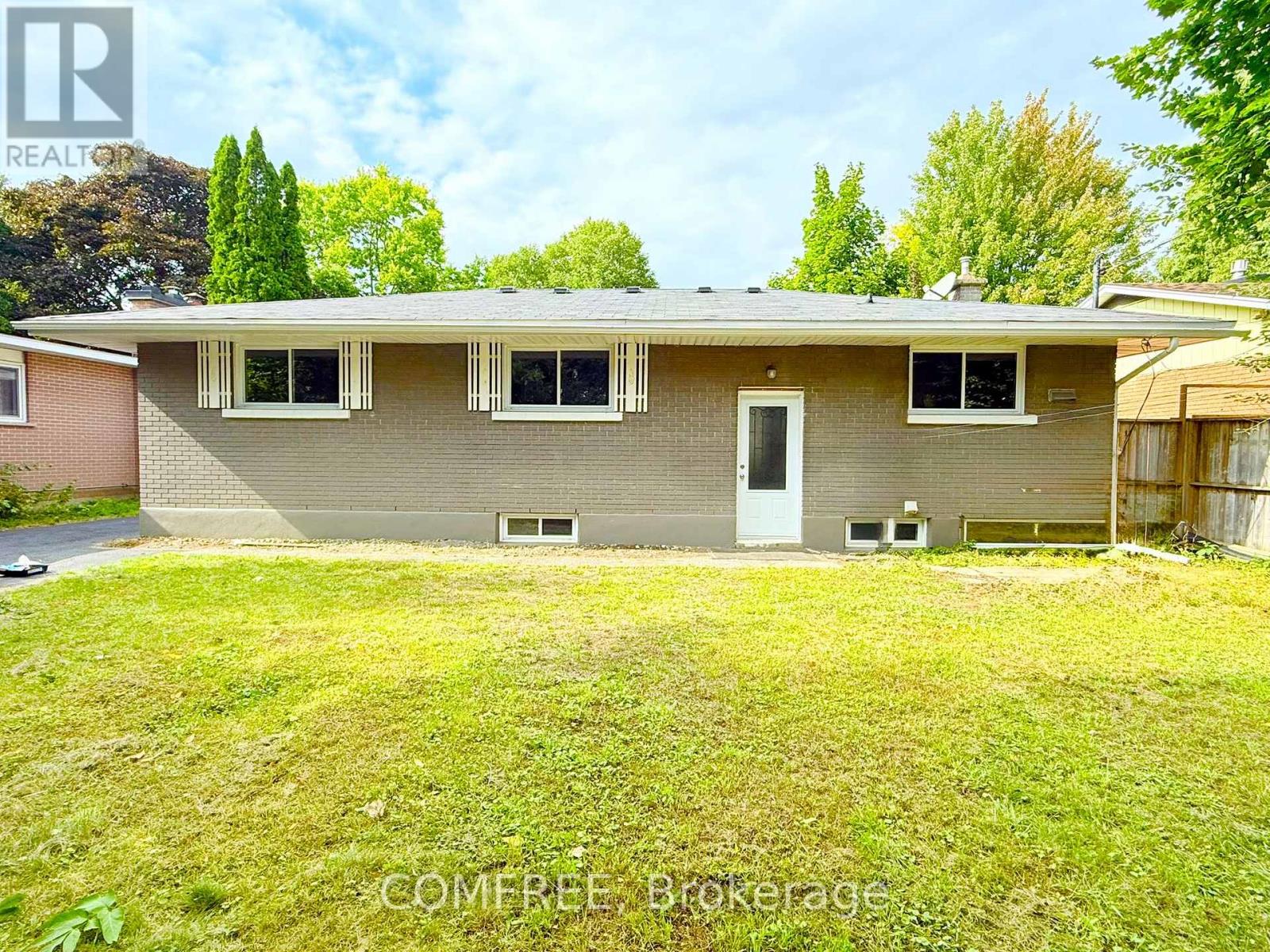 2372 Riley Avenue, Ottawa, Ontario  K2C 1J9 - Photo 16 - X12385403