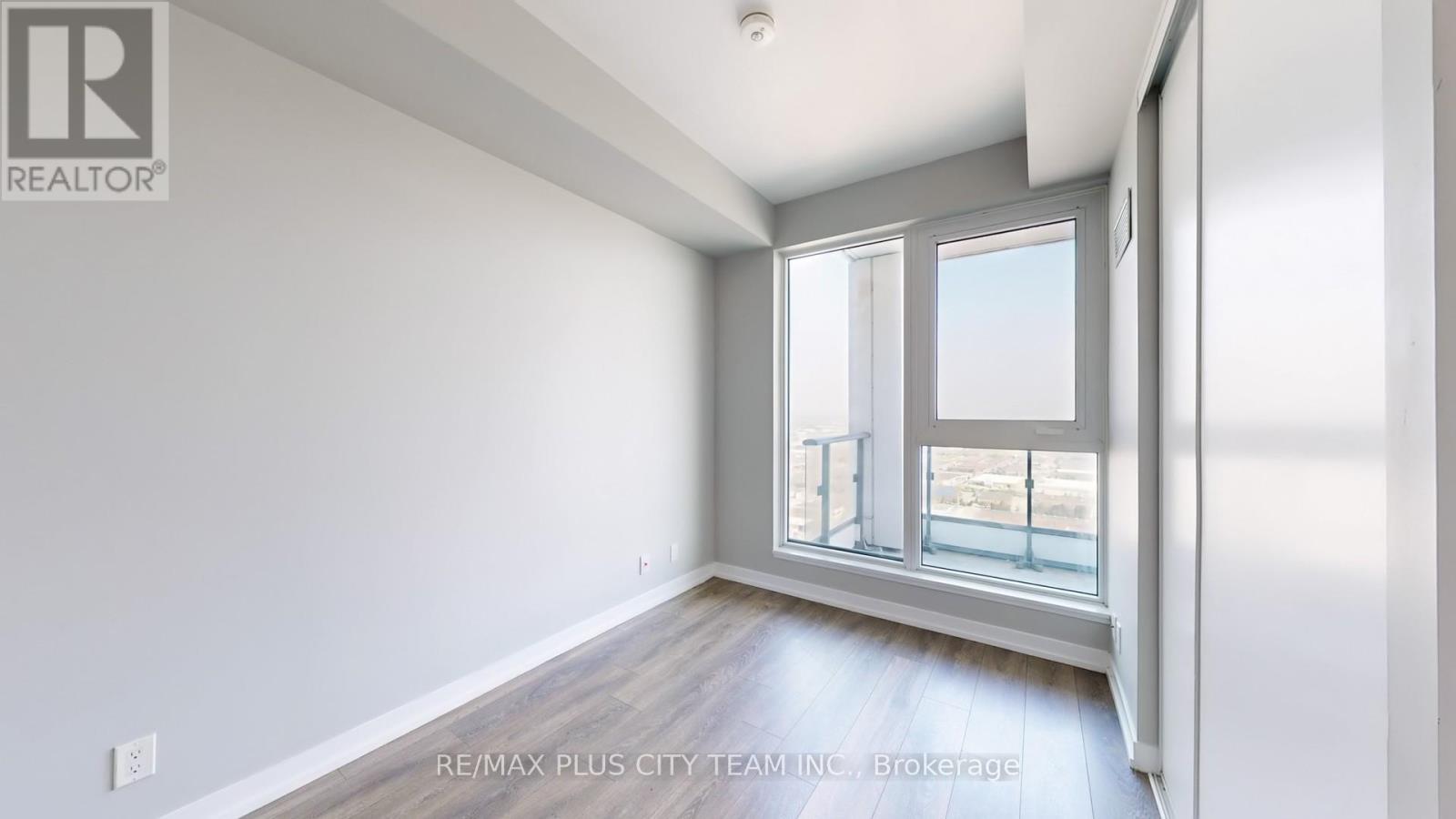 4215 - 950 Portage Parkway, Vaughan, Ontario  L4K 0J7 - Photo 11 - N12388482