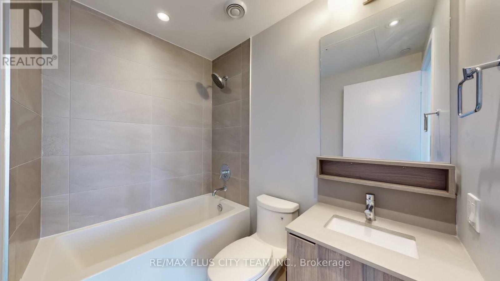 4215 - 950 Portage Parkway, Vaughan, Ontario  L4K 0J7 - Photo 14 - N12388482