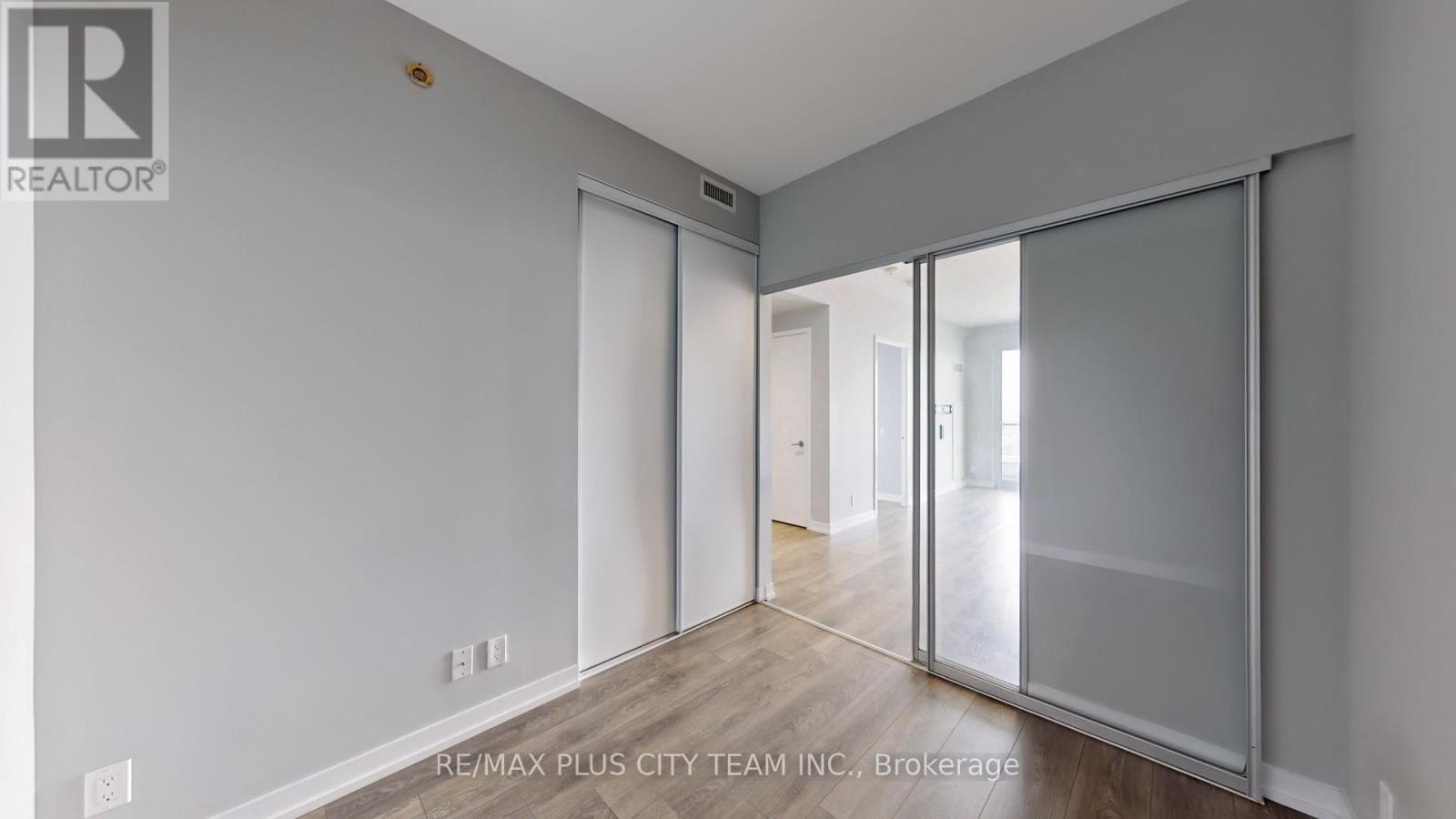 4215 - 950 Portage Parkway, Vaughan, Ontario  L4K 0J7 - Photo 15 - N12388482