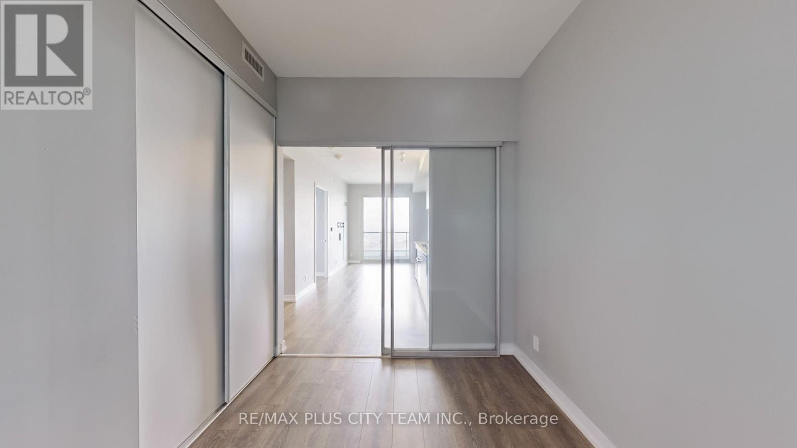 4215 - 950 Portage Parkway, Vaughan, Ontario  L4K 0J7 - Photo 16 - N12388482