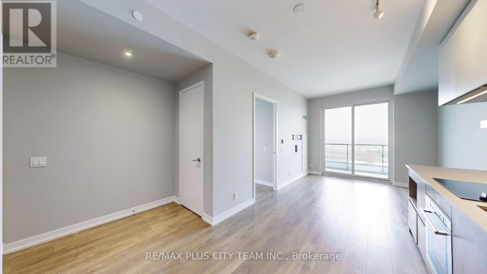 4215 - 950 Portage Parkway, Vaughan, Ontario  L4K 0J7 - Photo 6 - N12388482