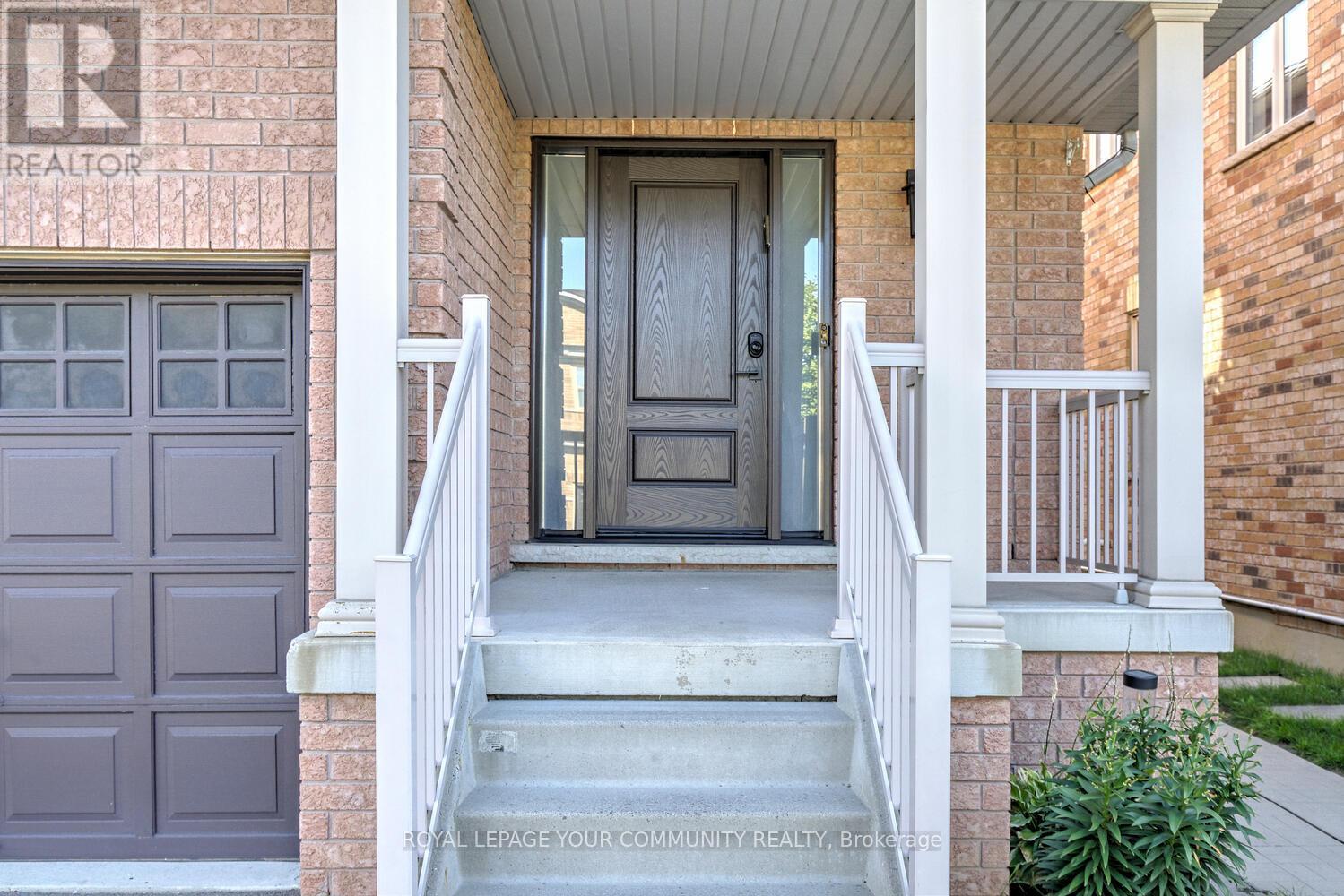 59 Kavala Street, Vaughan (Patterson), Ontario  L6A 0P6 - Photo 2 - N12388506