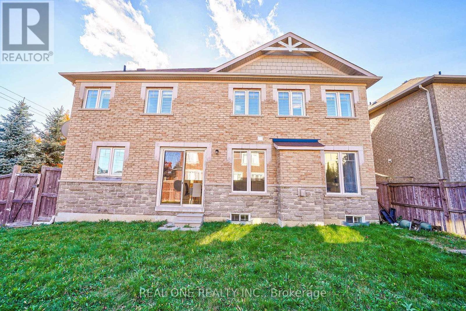 29 Seiffer Crescent, Richmond Hill, Ontario  L4E 0J1 - Photo 33 - N12388556