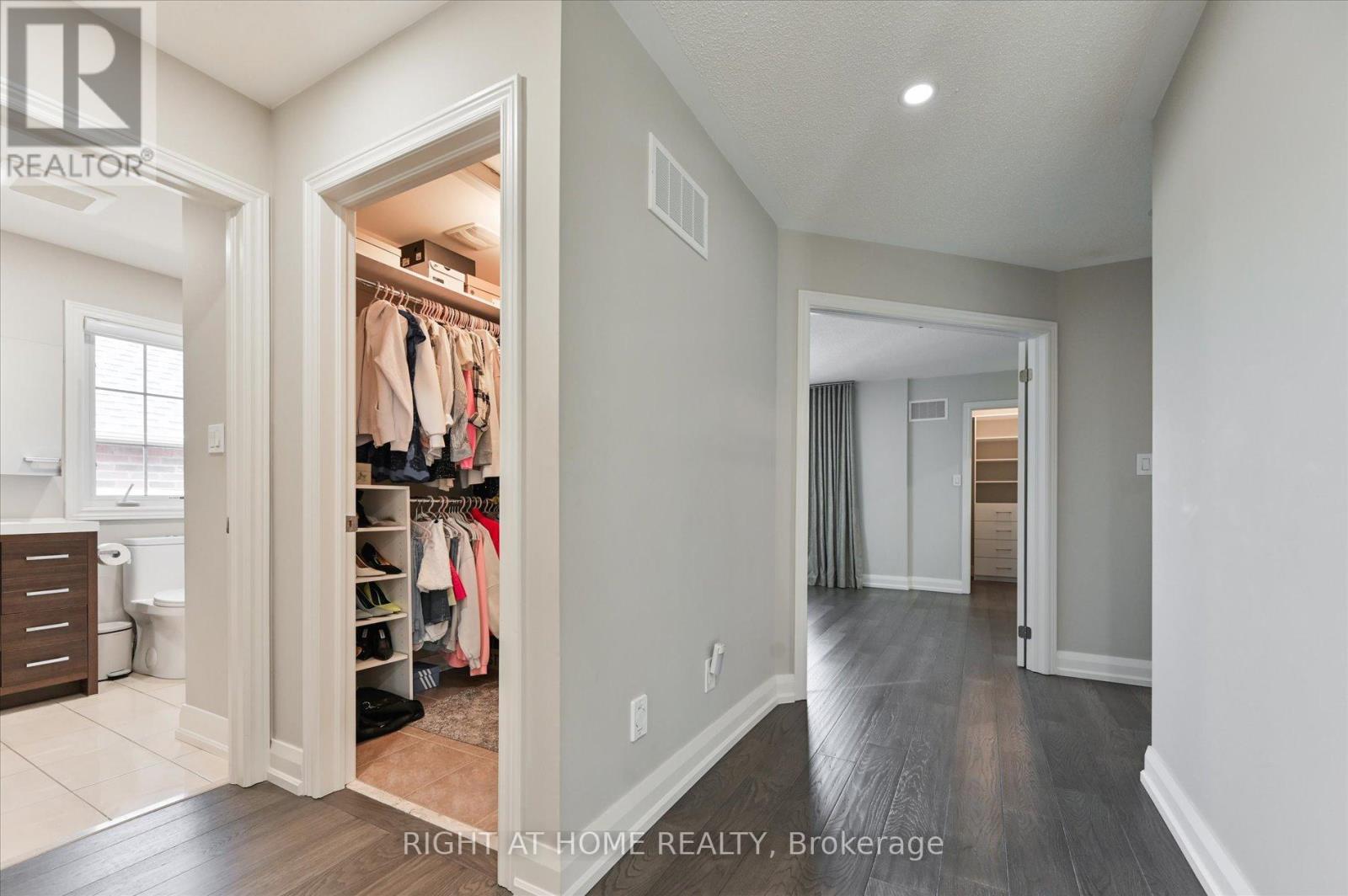 250 Rivermill Crescent, Vaughan, Ontario  L6A 0T3 - Photo 19 - N12388618