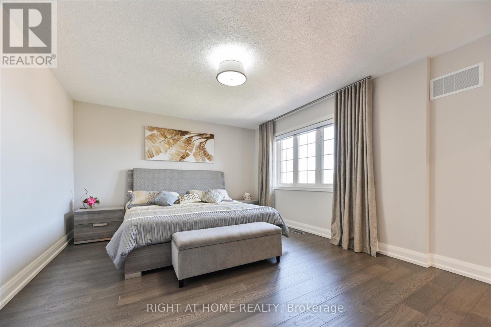 250 Rivermill Crescent, Vaughan, Ontario  L6A 0T3 - Photo 23 - N12388618
