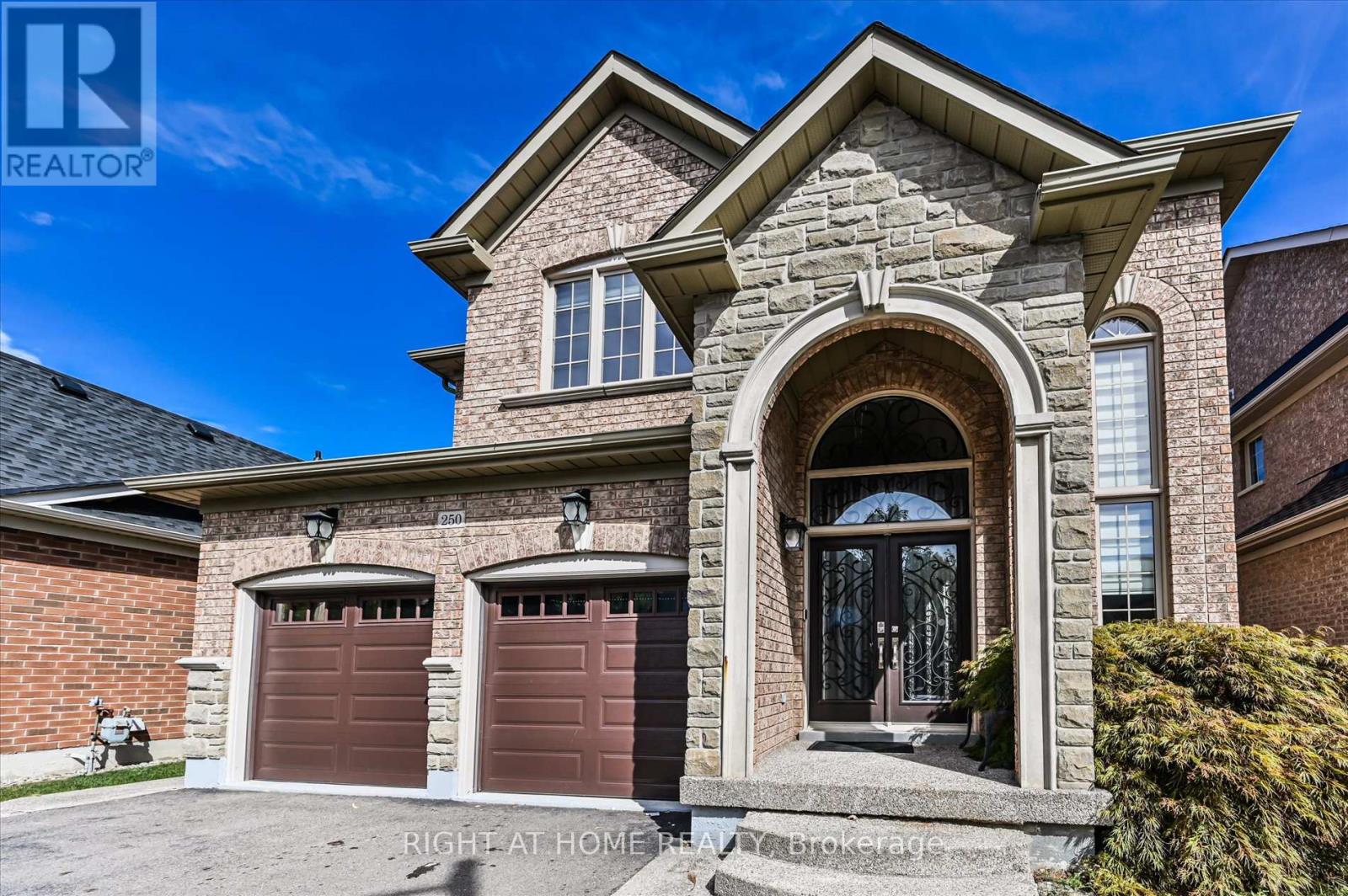 250 Rivermill Crescent, Vaughan, Ontario  L6A 0T3 - Photo 3 - N12388618