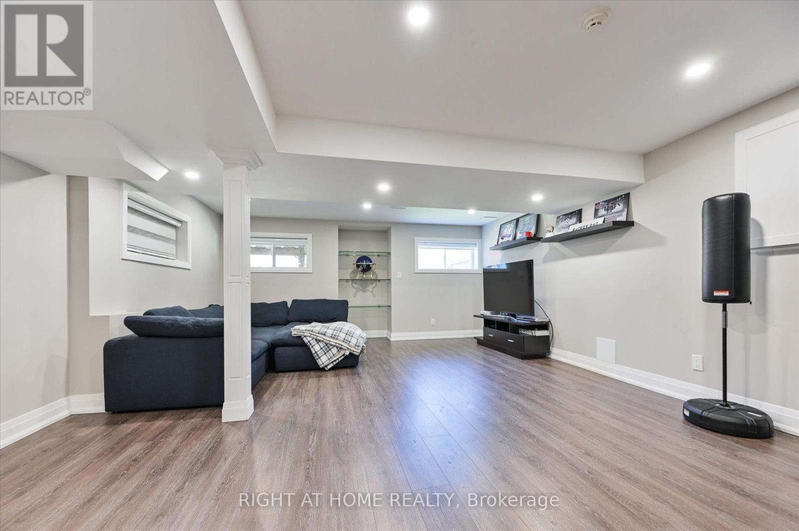 250 Rivermill Crescent, Vaughan, Ontario  L6A 0T3 - Photo 32 - N12388618
