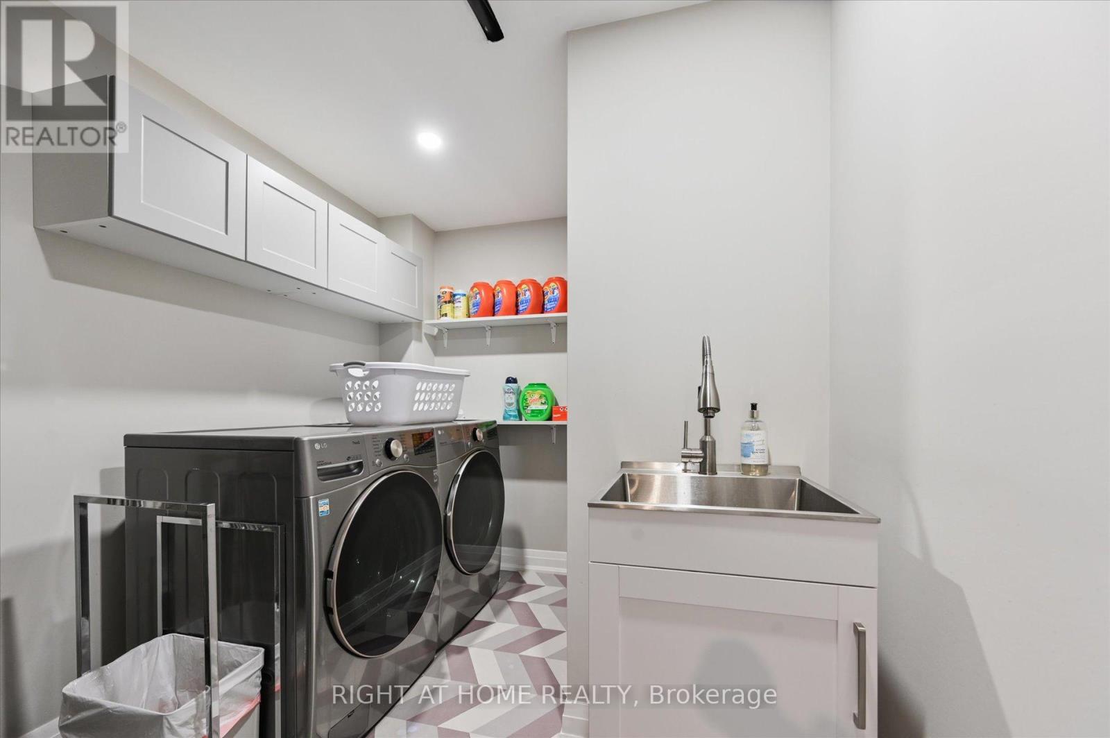 250 Rivermill Crescent, Vaughan, Ontario  L6A 0T3 - Photo 36 - N12388618