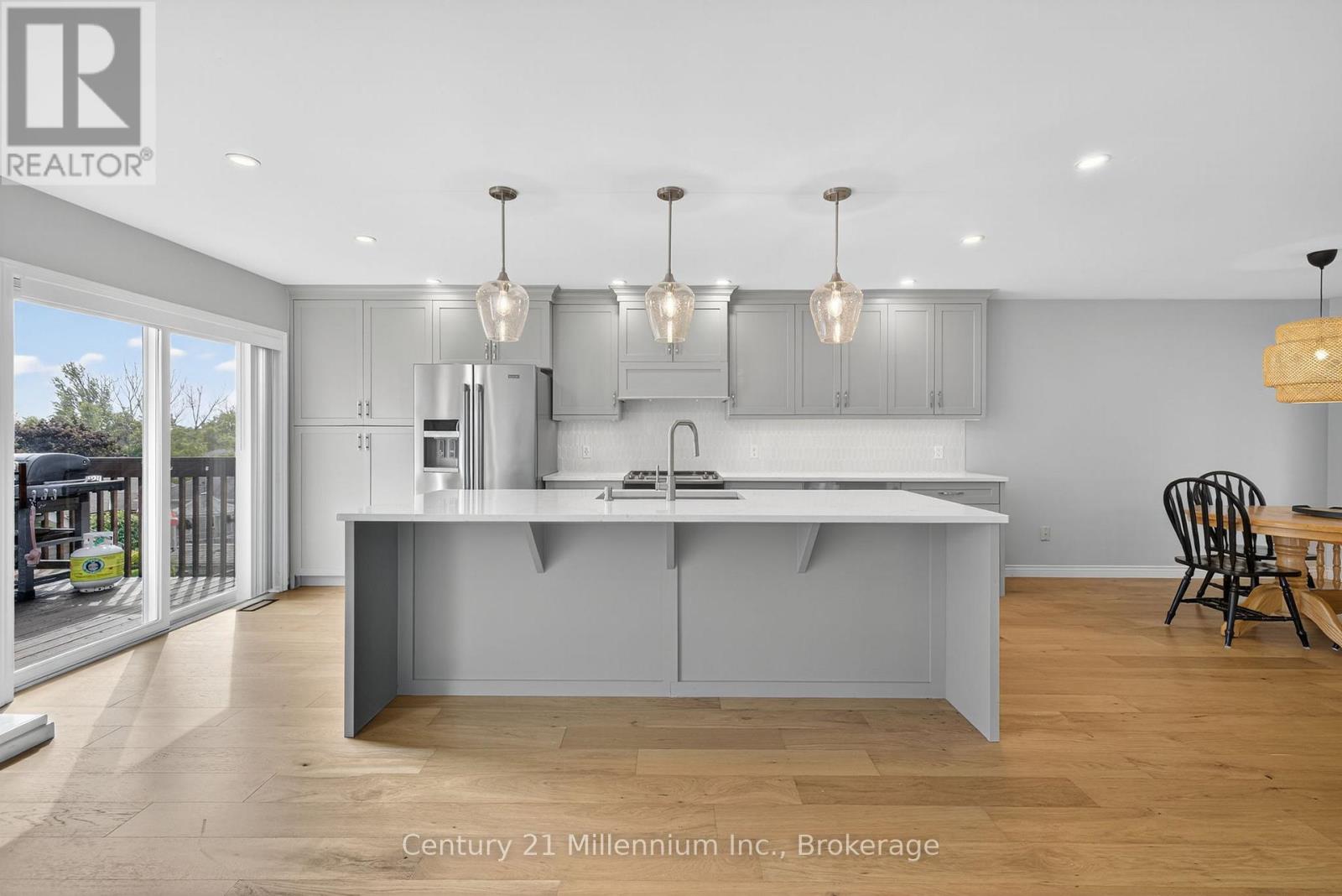 702 Spillsbury Drive, Peterborough (Otonabee Ward 1), Ontario  K9K 2K2 - Photo 14 - X12388120