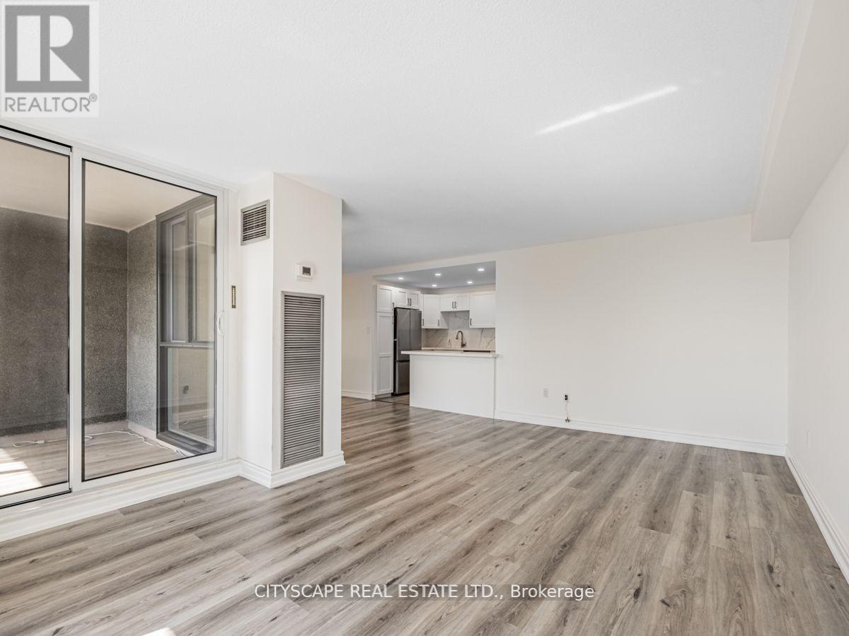 304 - 1320 Mississauga Valley Boulevard, Mississauga (Mississauga Valleys), Ontario  L5A 3S8 - Photo 10 - W12388469