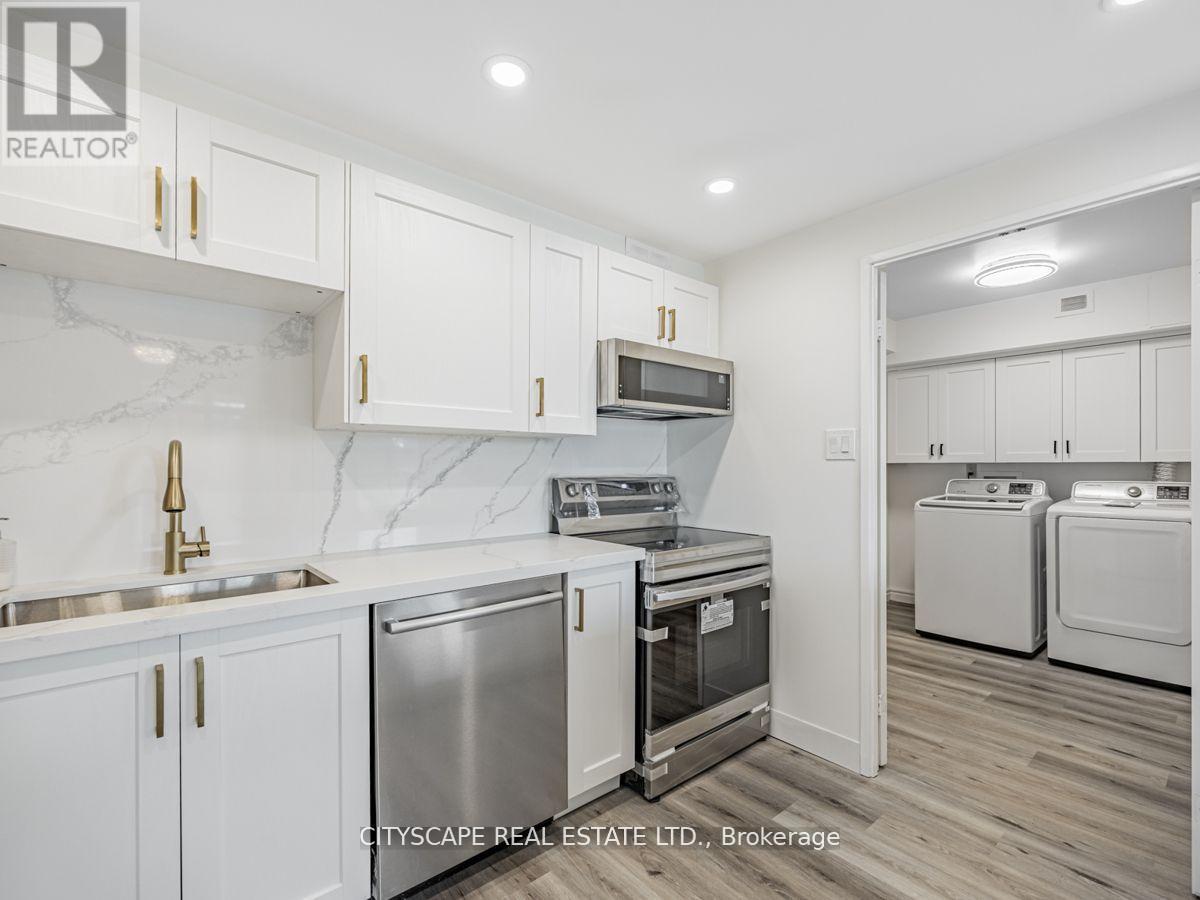 304 - 1320 Mississauga Valley Boulevard, Mississauga (Mississauga Valleys), Ontario  L5A 3S8 - Photo 13 - W12388469