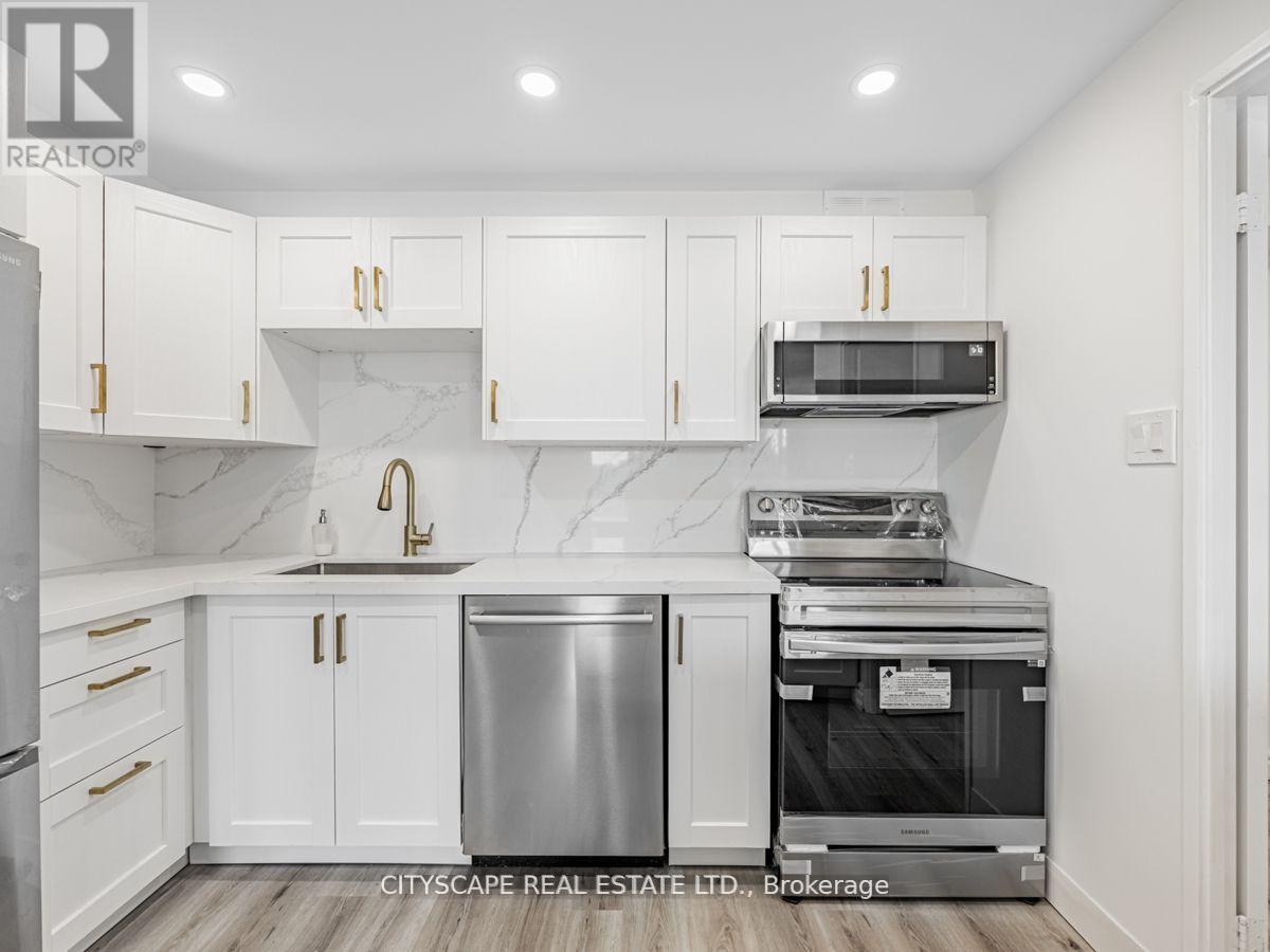 304 - 1320 Mississauga Valley Boulevard, Mississauga (Mississauga Valleys), Ontario  L5A 3S8 - Photo 15 - W12388469