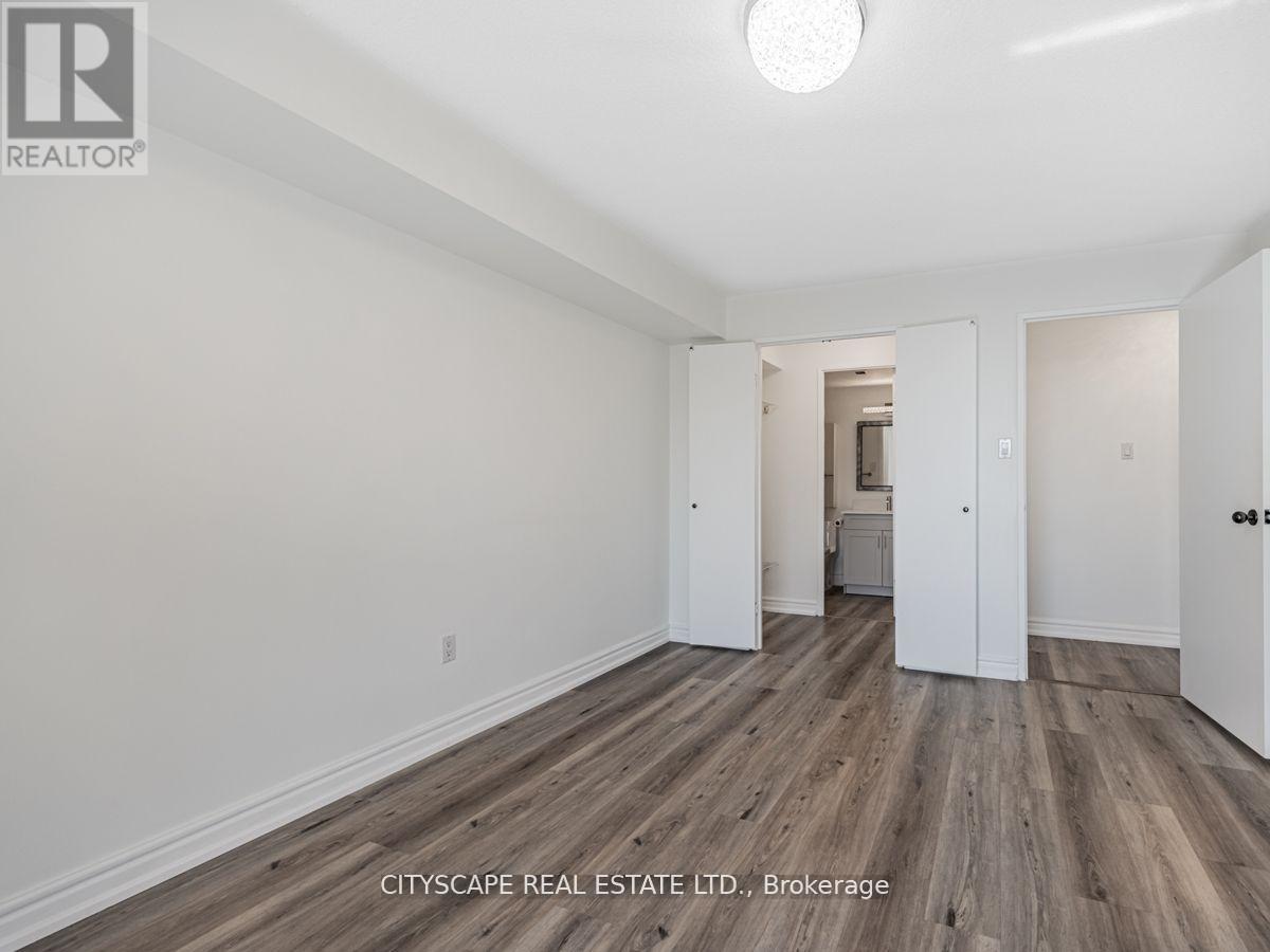 304 - 1320 Mississauga Valley Boulevard, Mississauga (Mississauga Valleys), Ontario  L5A 3S8 - Photo 17 - W12388469